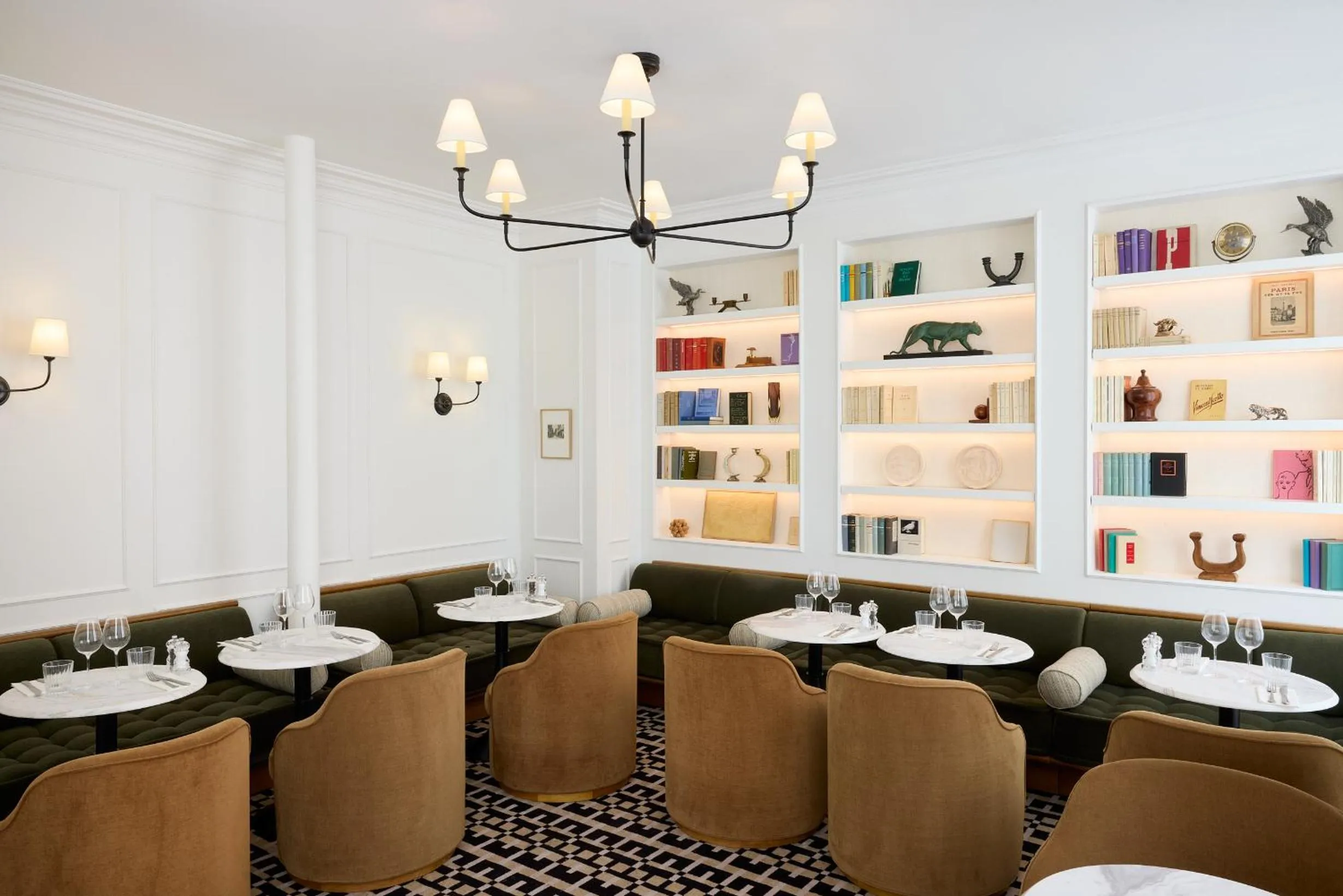 Restaurant/places to eat in Hôtel Noucha