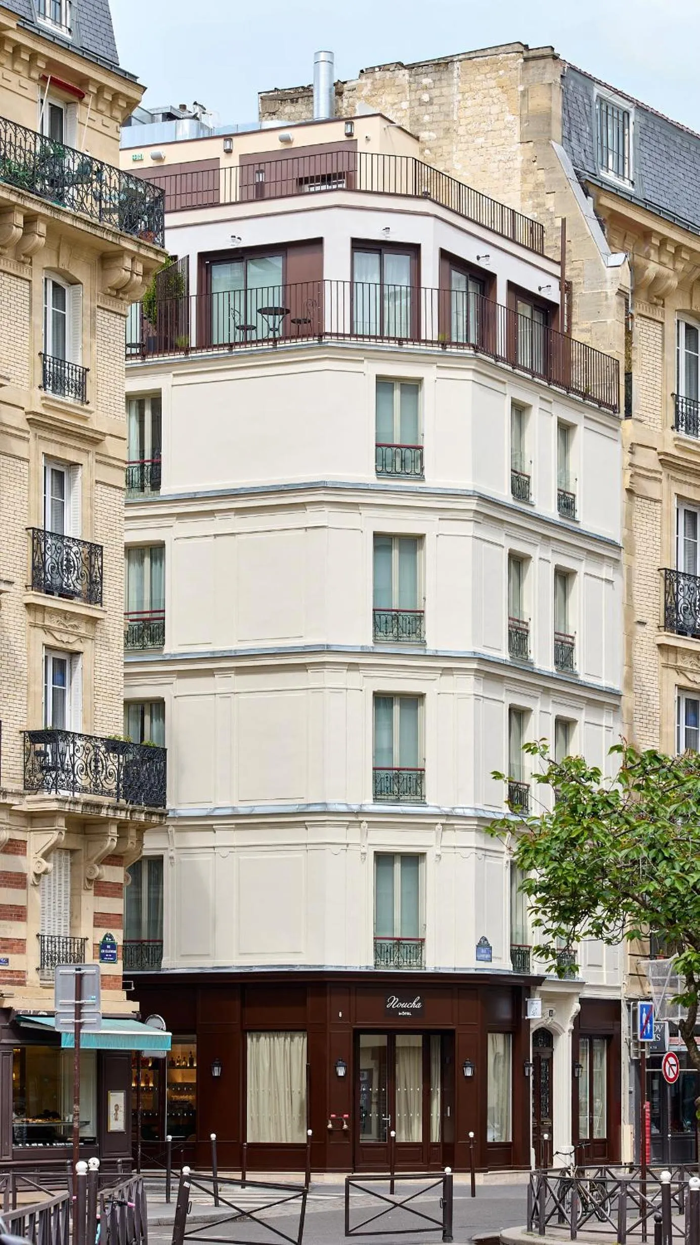 Property building in Hôtel Noucha
