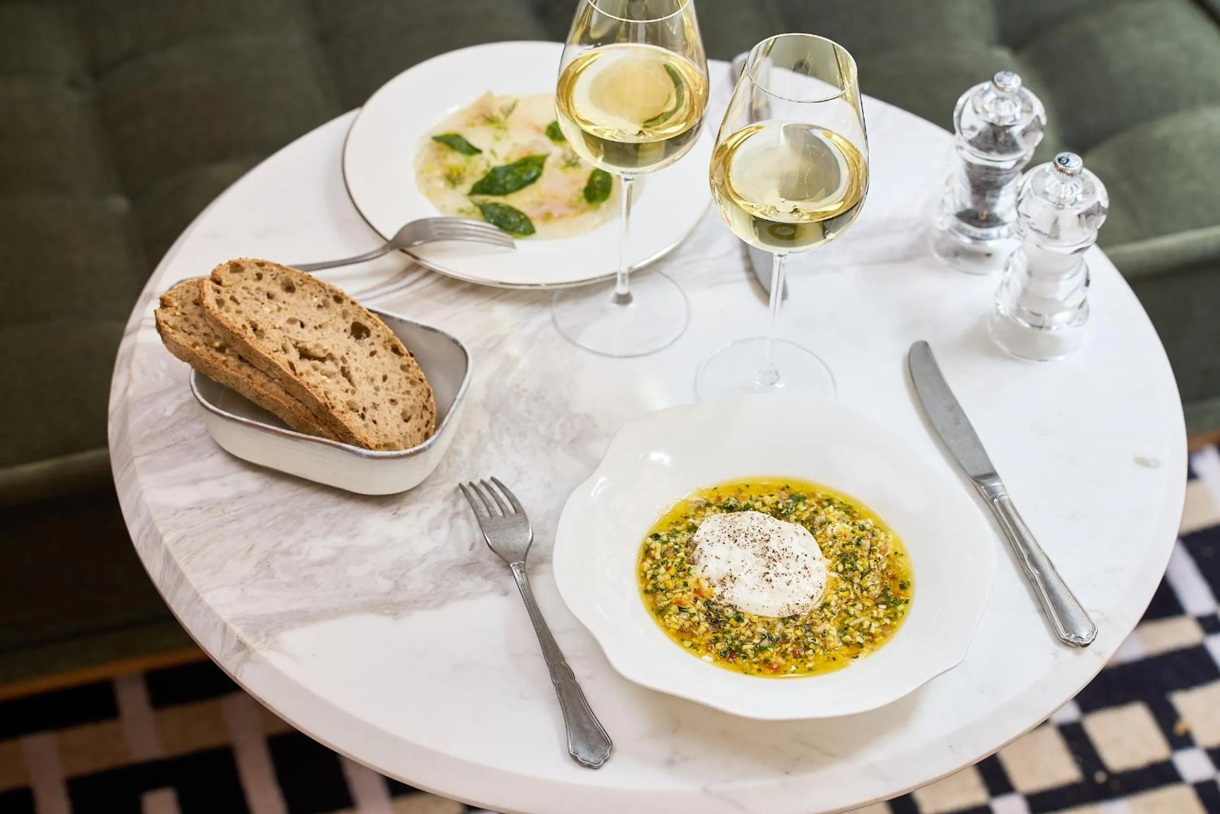 Restaurant/places to eat in Hôtel Noucha