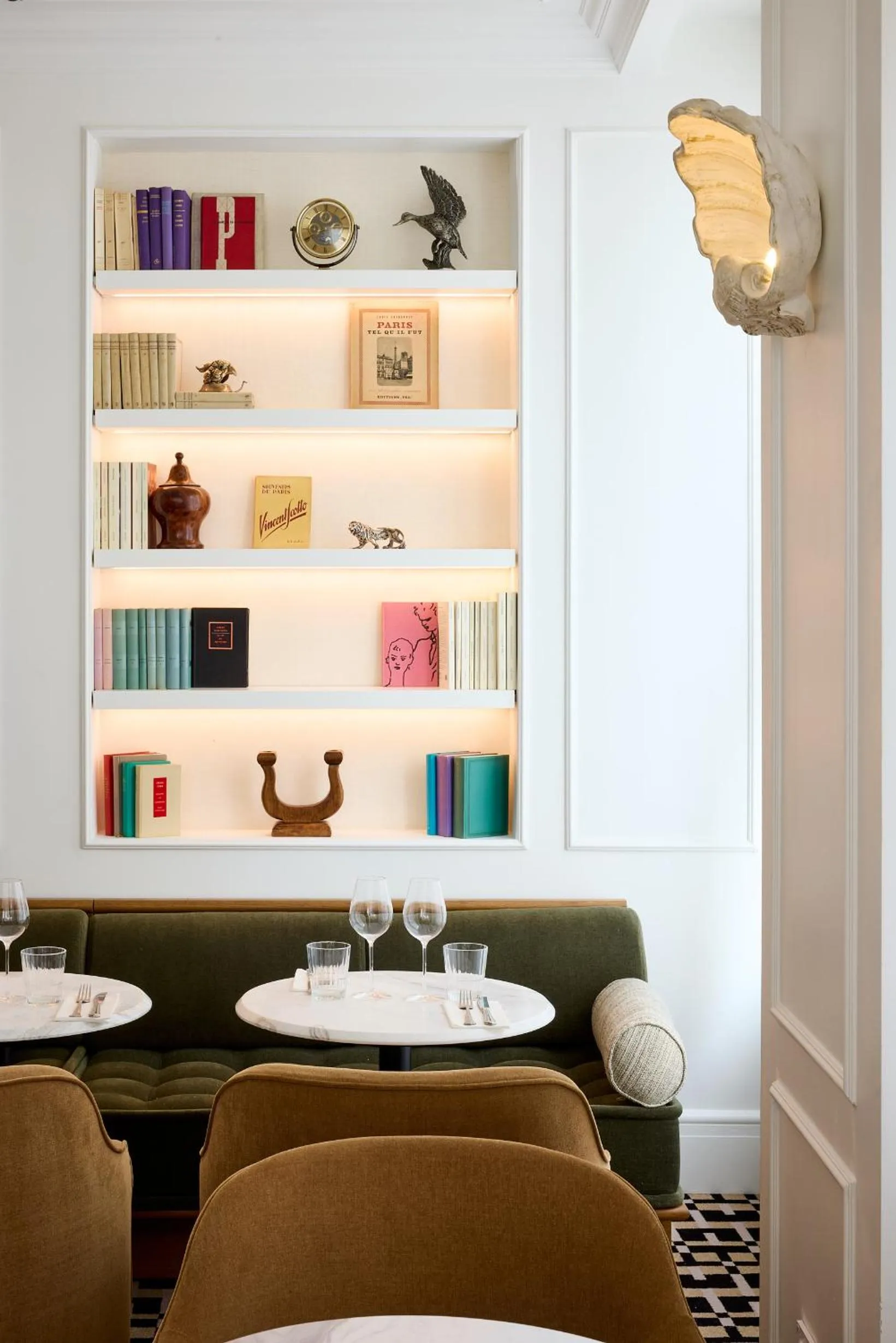 Restaurant/places to eat in Hôtel Noucha