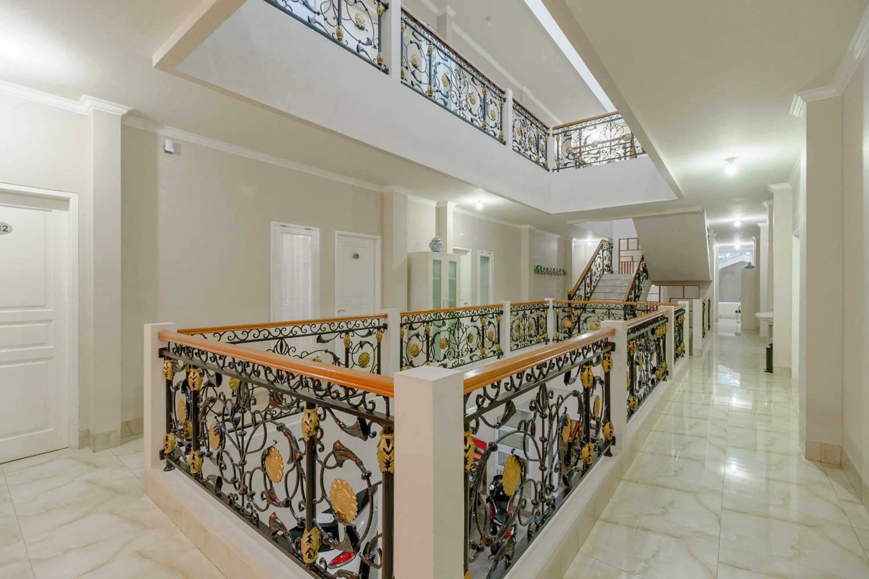 Lobby or reception in RedDoorz near Taman Makam Pahlawan Cikutra