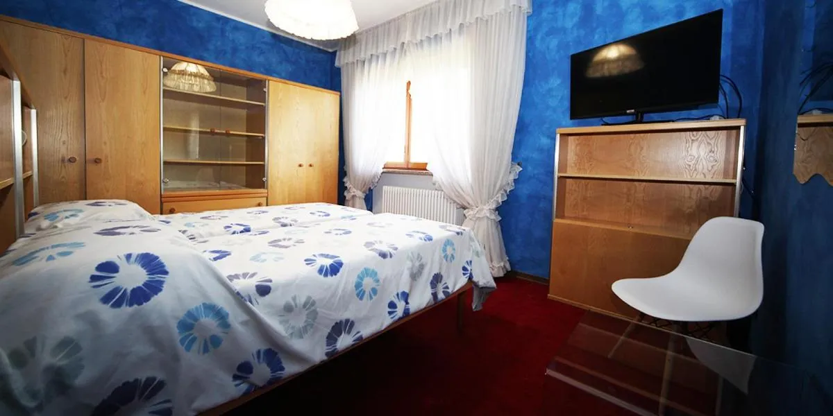 Bedroom, Bed in Sunshine-bnb