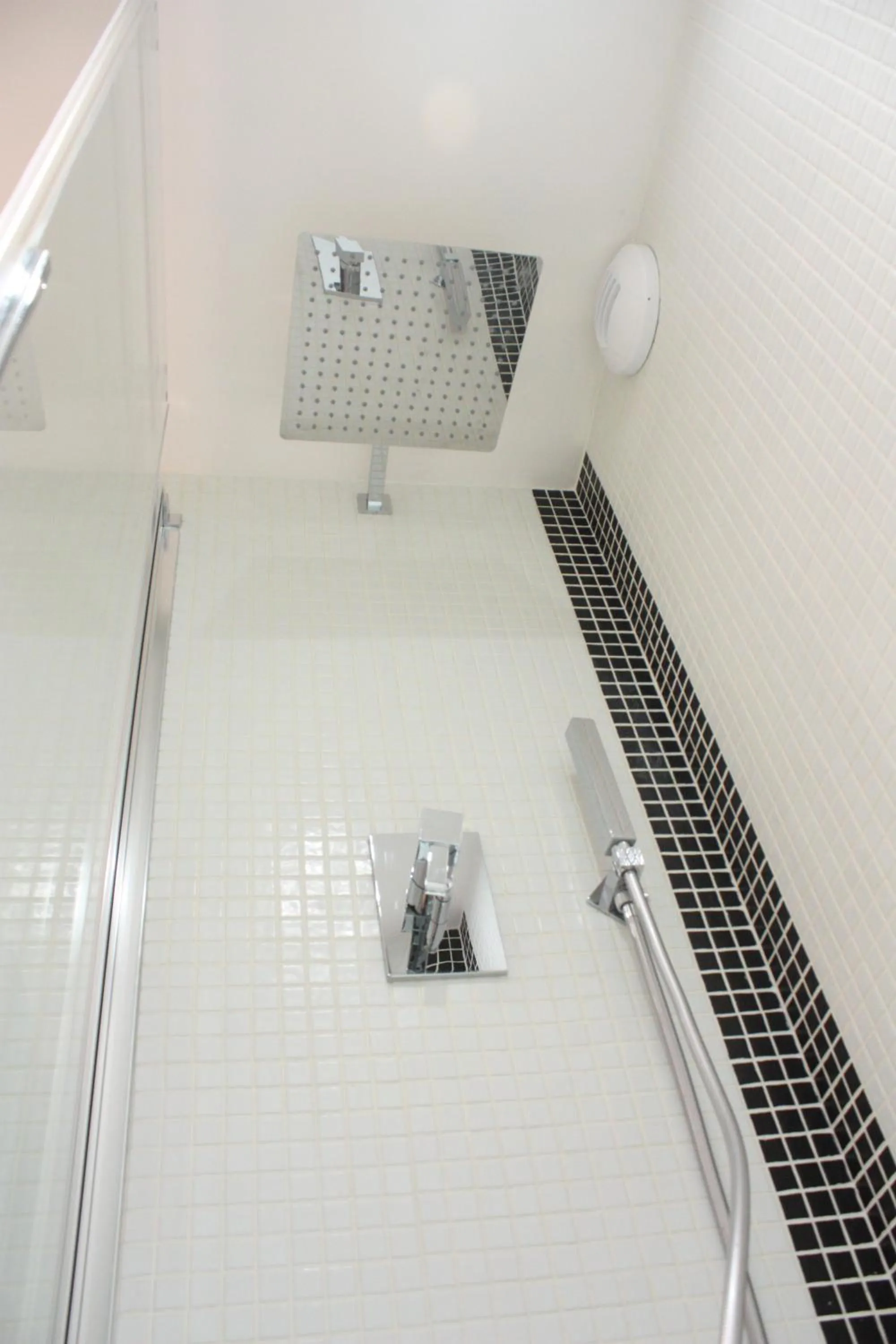 Bathroom in Monceau Elysées