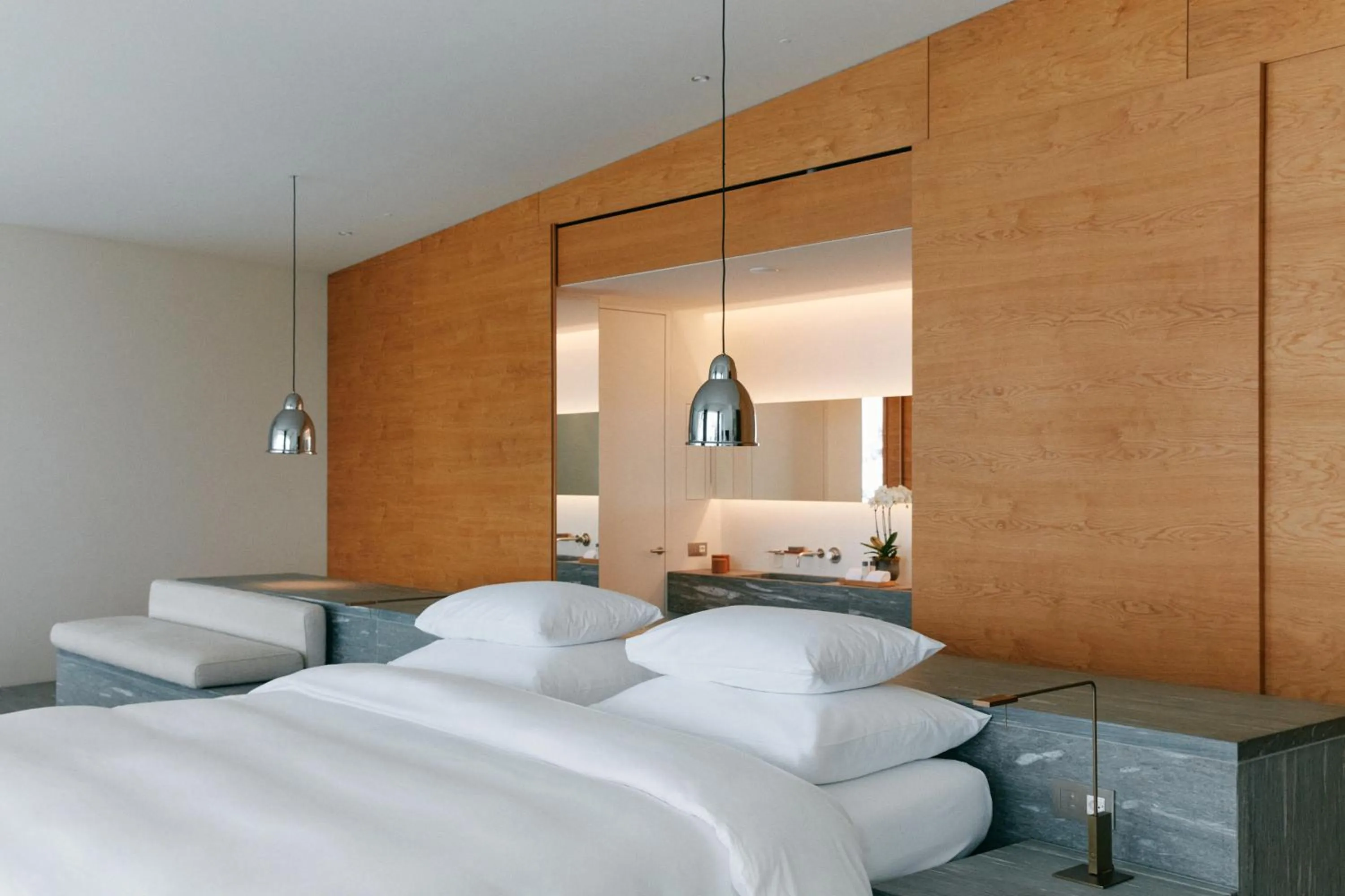 Bathroom, Bed in 7132 Hotel