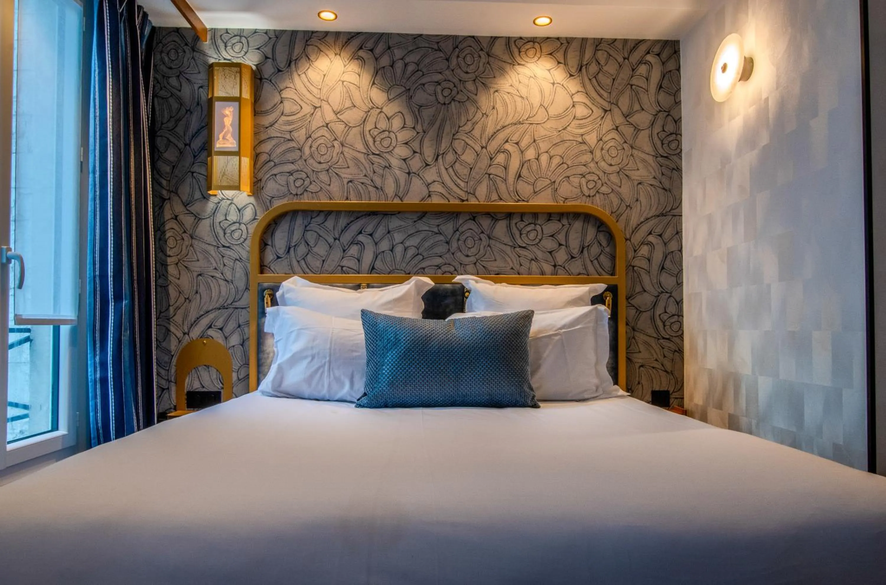 Bed in Hotel Du Cadran