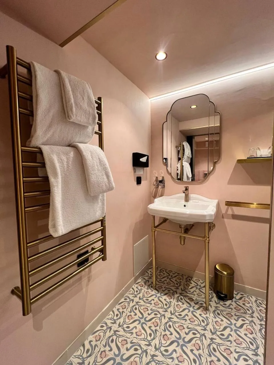 Bed in Hotel Du Cadran