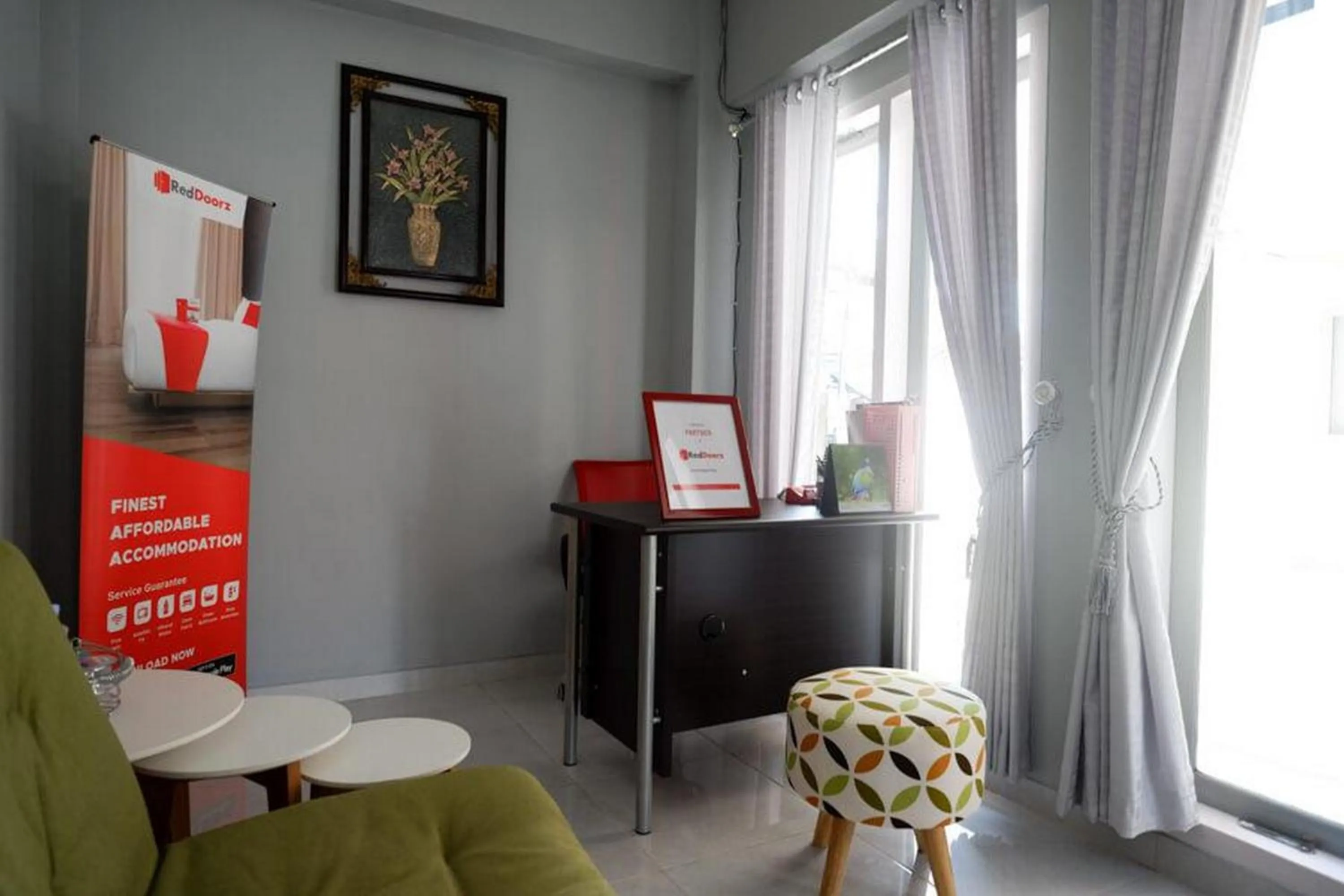 Lobby or reception in RedDoorz Syariah near RSUD Margono Purwokerto