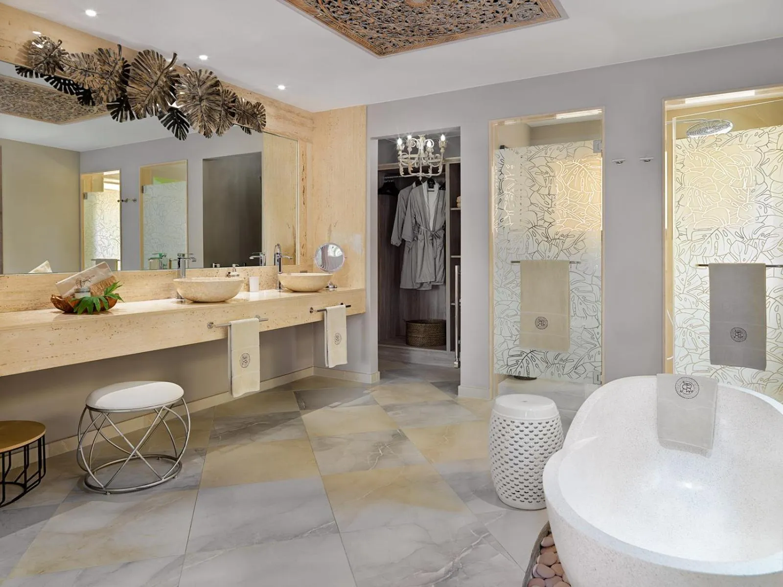 Bathroom in Royal River, Luxury Hotel - Adults Only