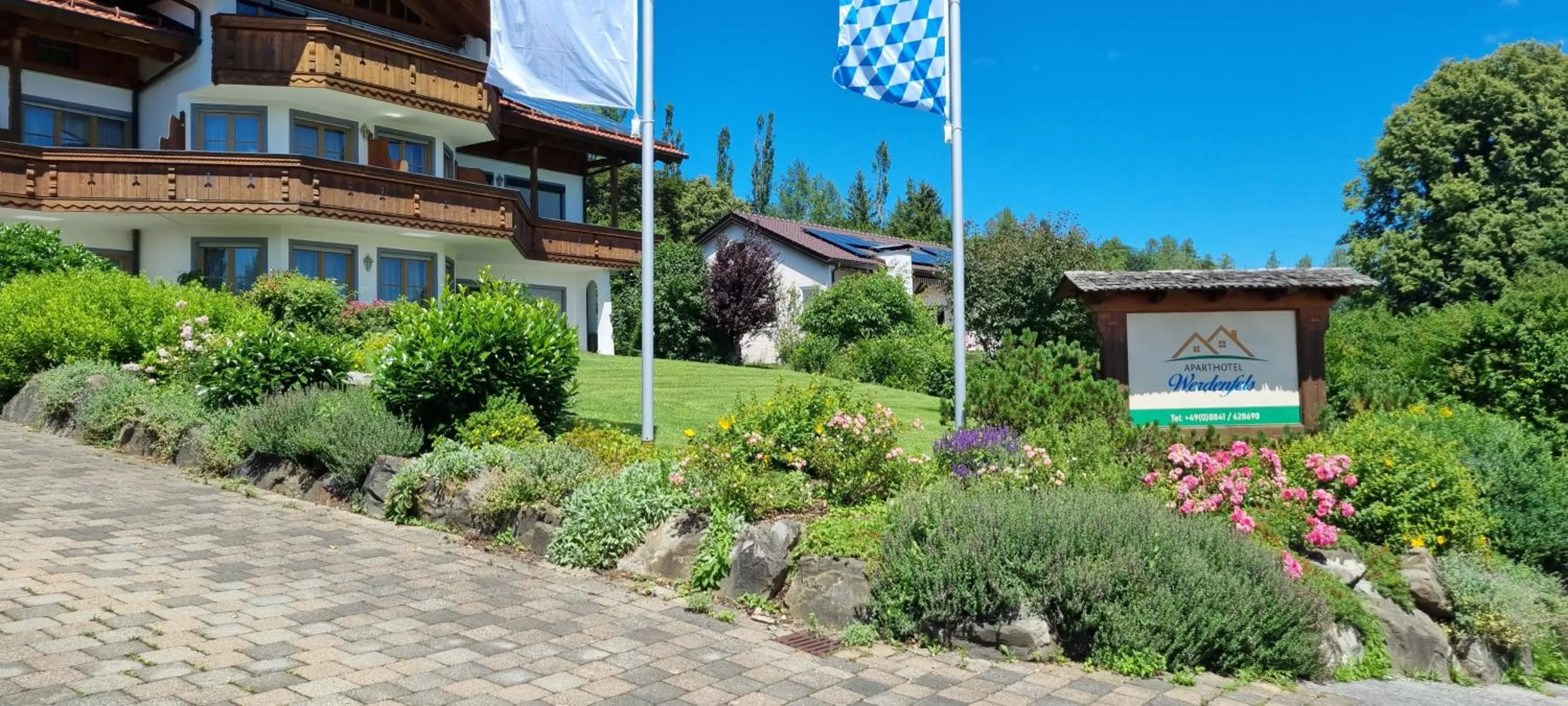 Garden in Aparthotel Werdenfels