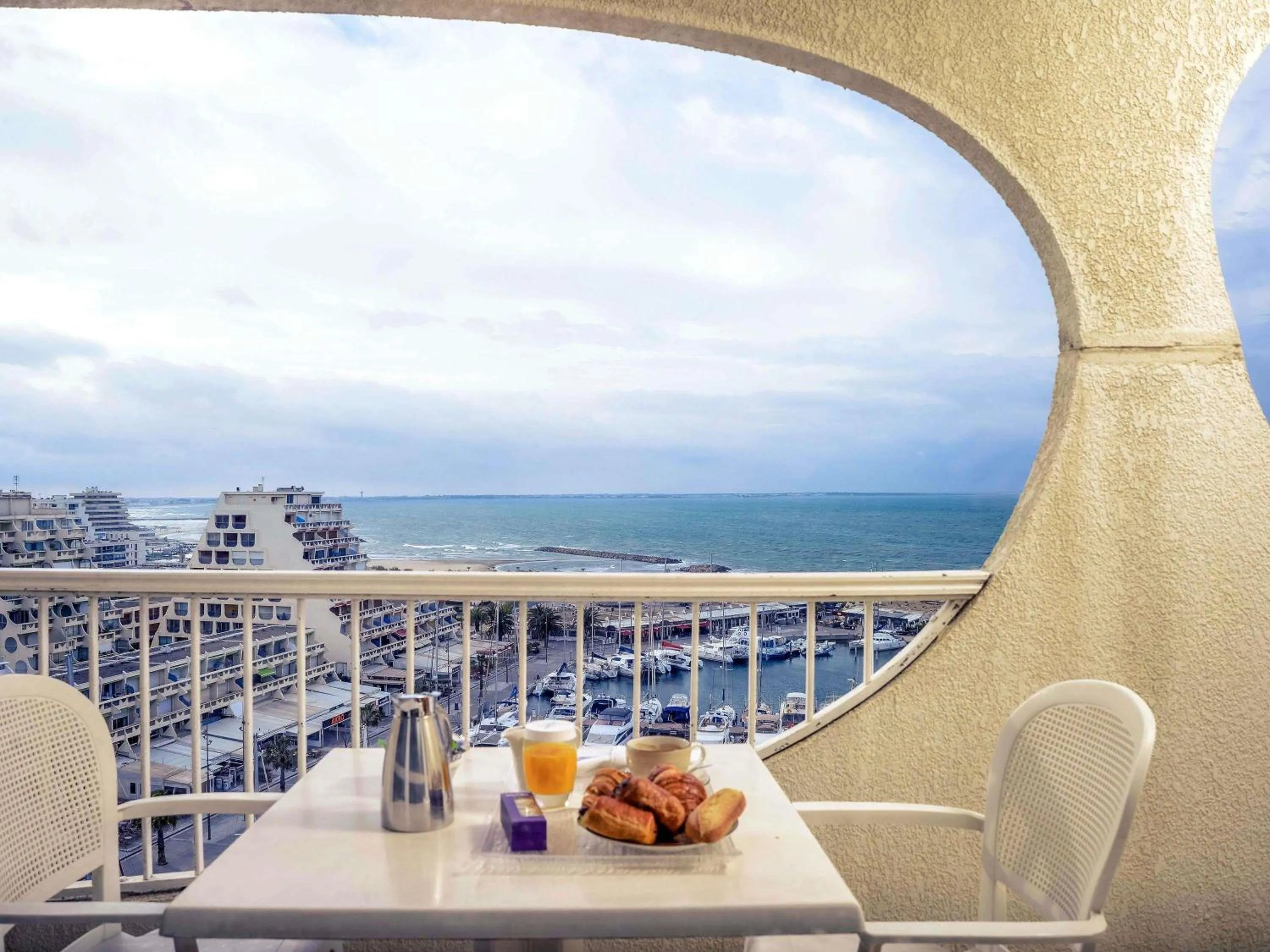 Bedroom in Mercure Port La Grande Motte