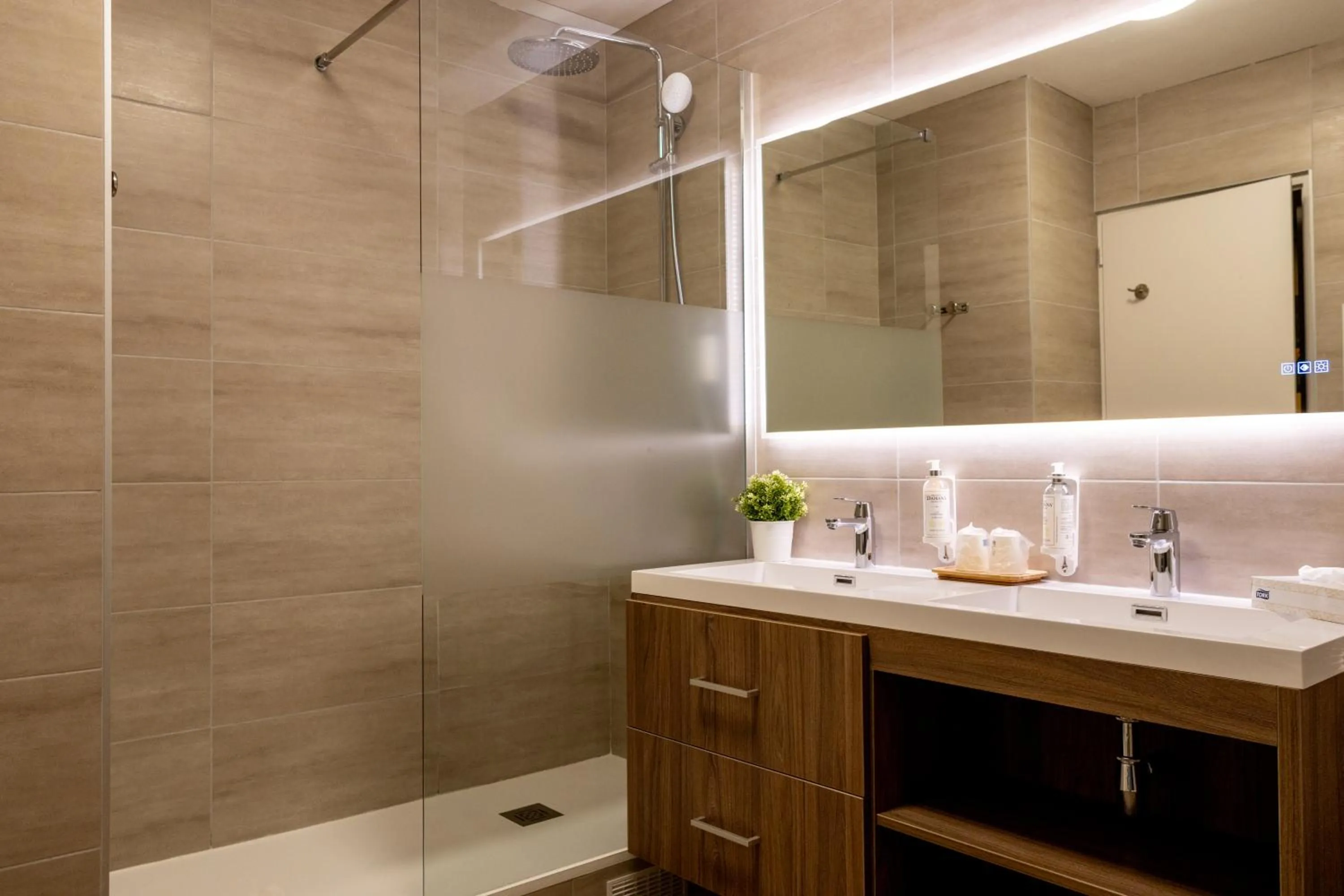 Bathroom in Le Central Boutique Hôtel