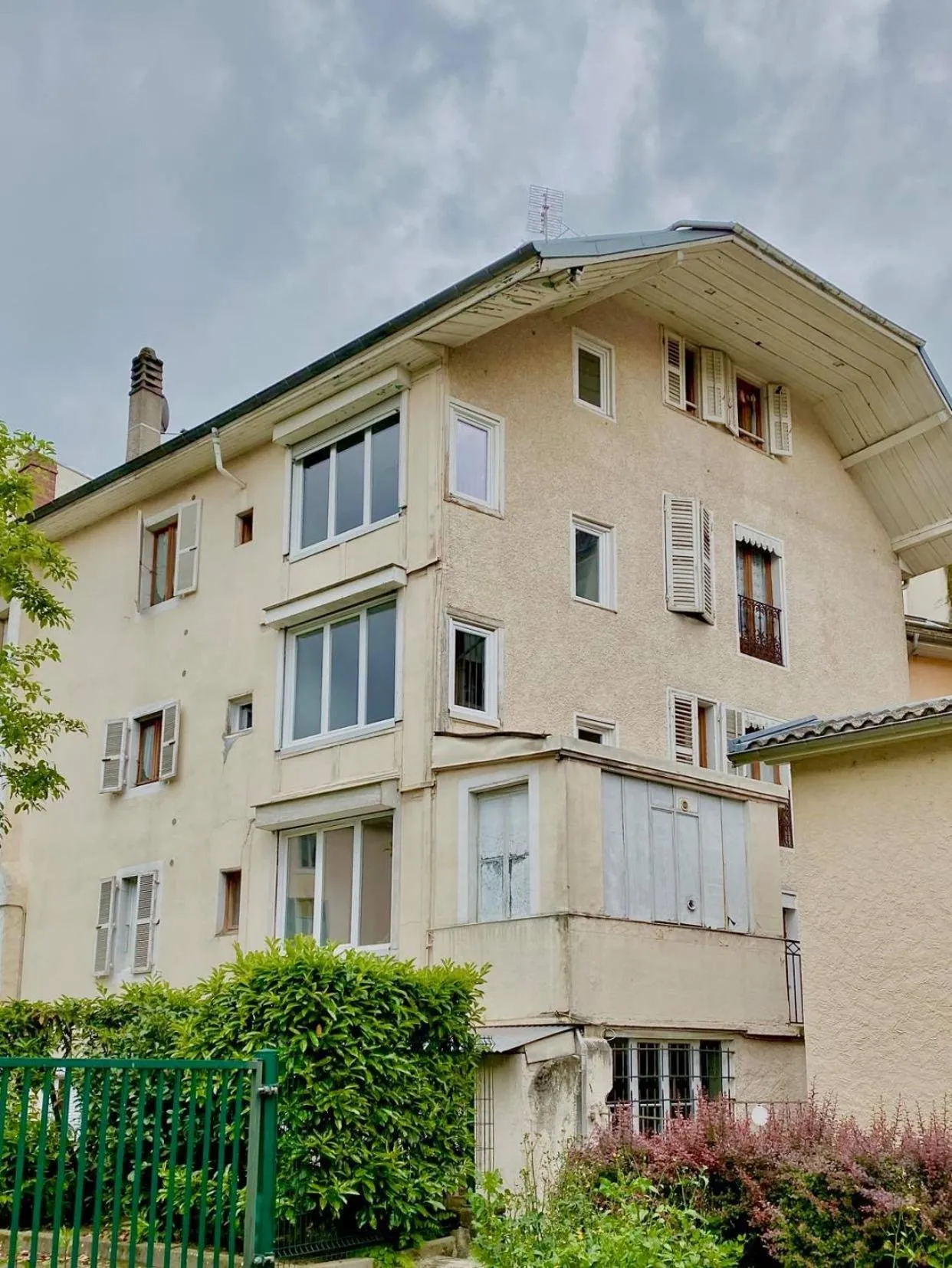 Property building in Initial by balladins, Hôtel Restaurant Broisin