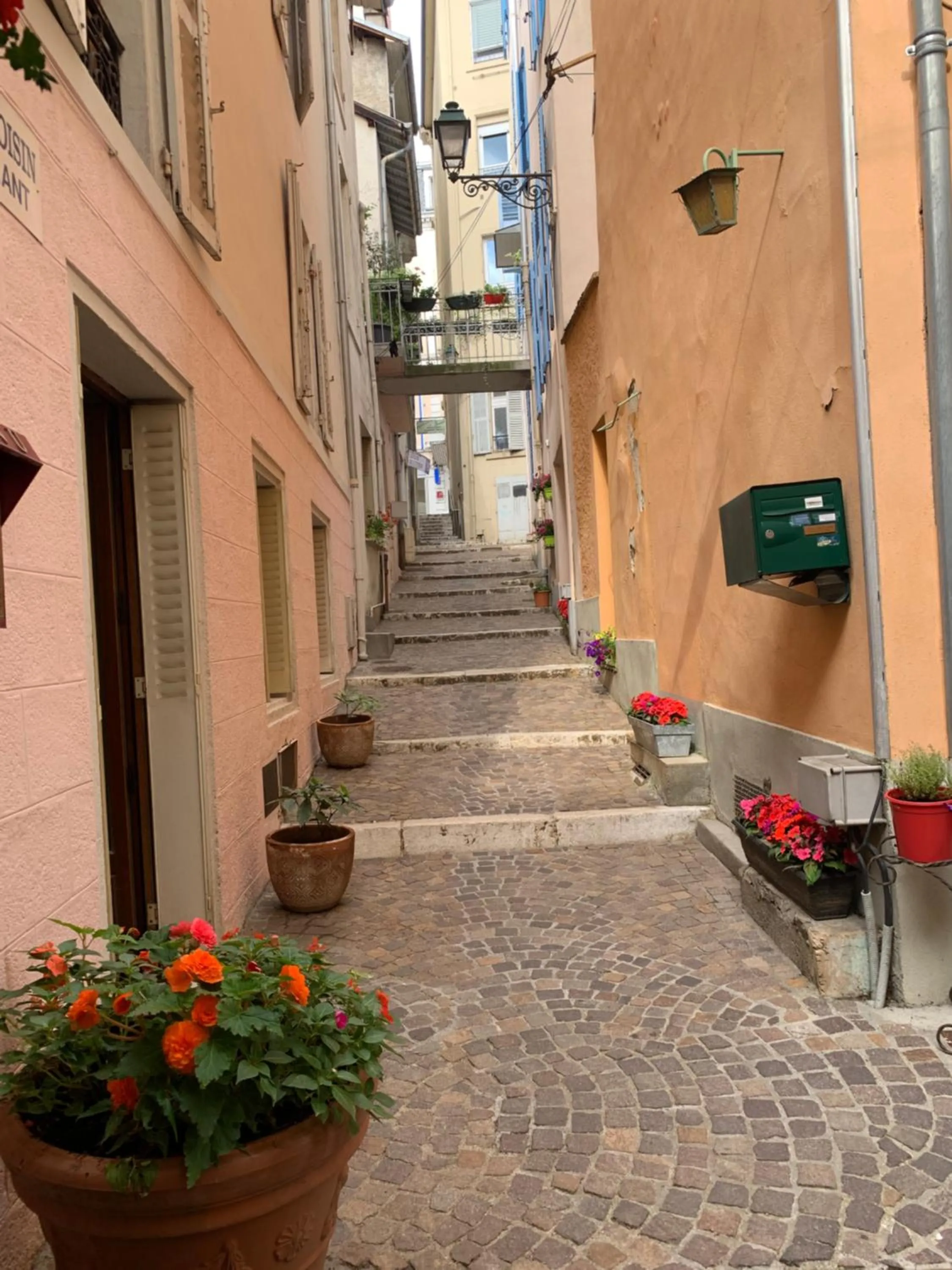 Property building in Initial by balladins, Hôtel Restaurant Broisin