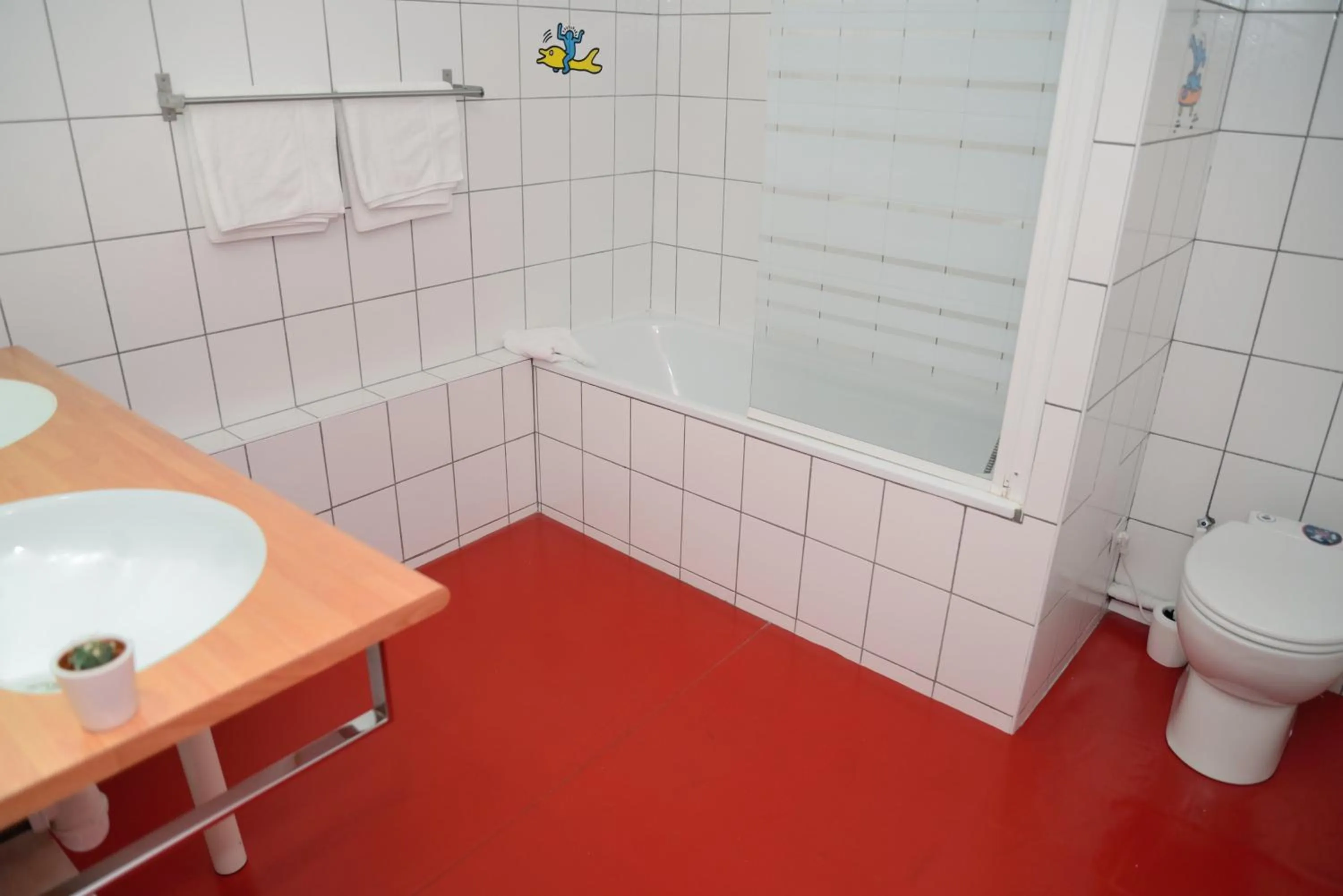 Shower in EtC...Hôtel - Strasbourg Hyper Centre