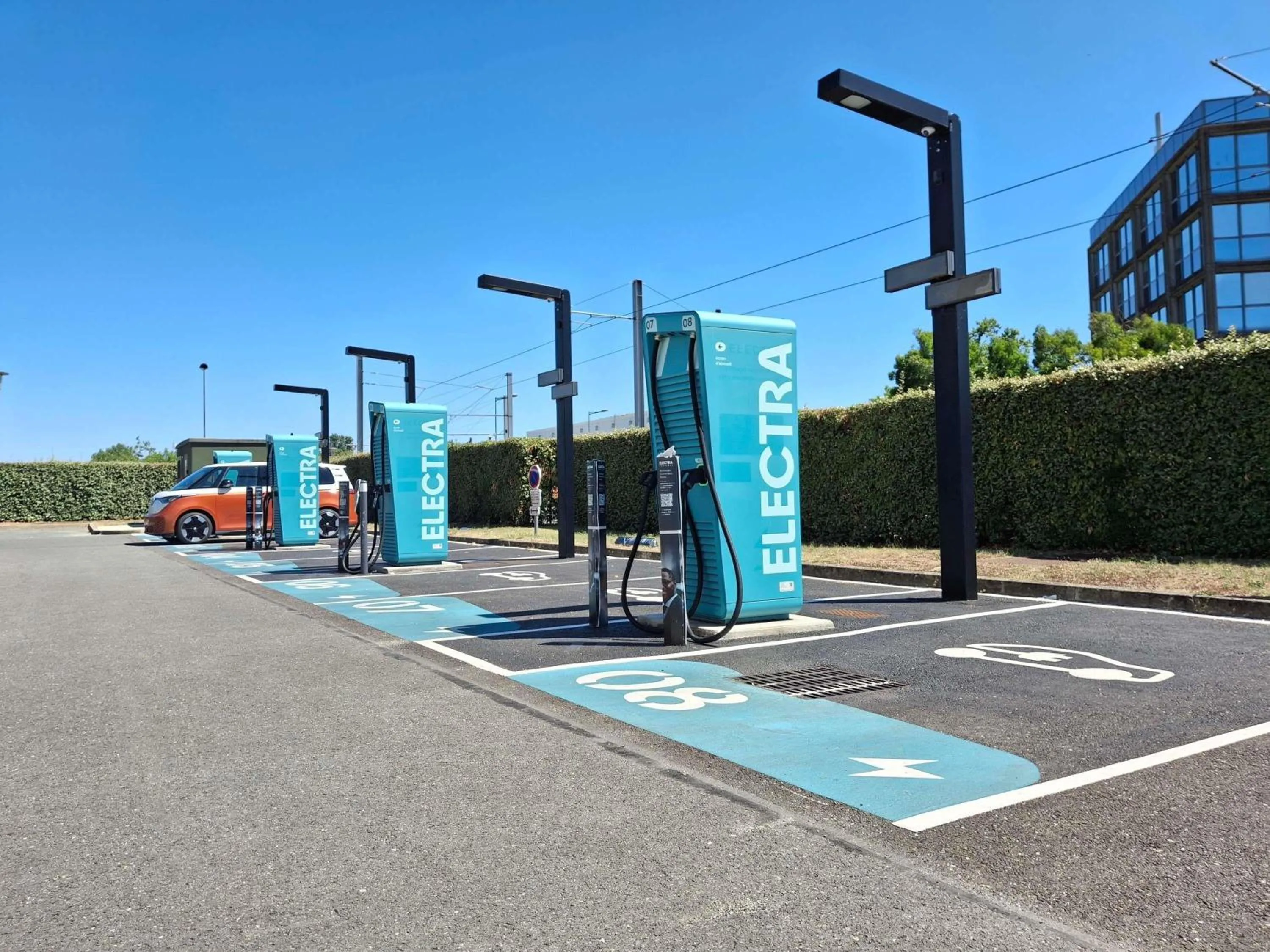 Property building in Novotel Bordeaux Lac