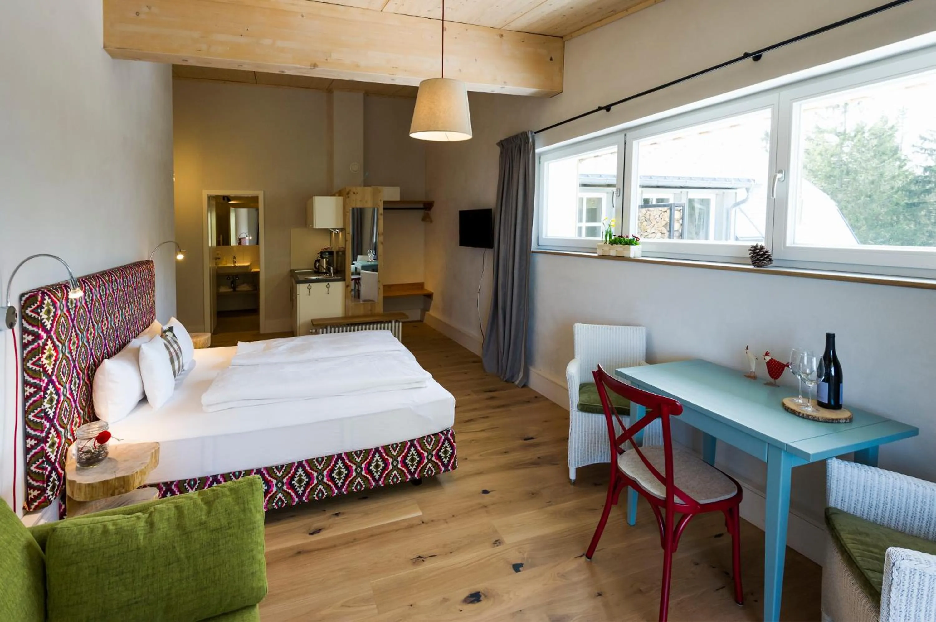 Photo of the whole room, Bed in Berghaus Freiburg - Appartement Hotel auf dem Schauinsland