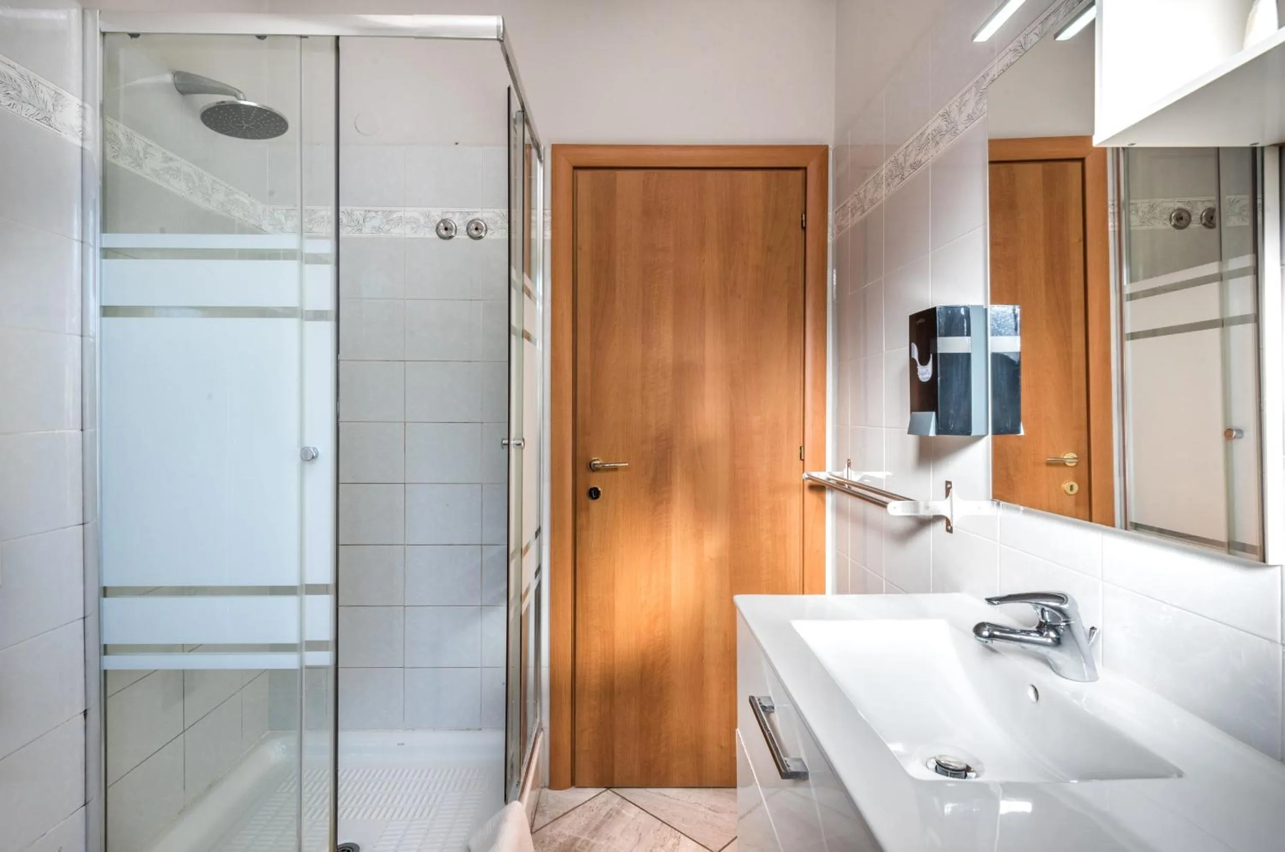 Travelershome Ciampino Rooms