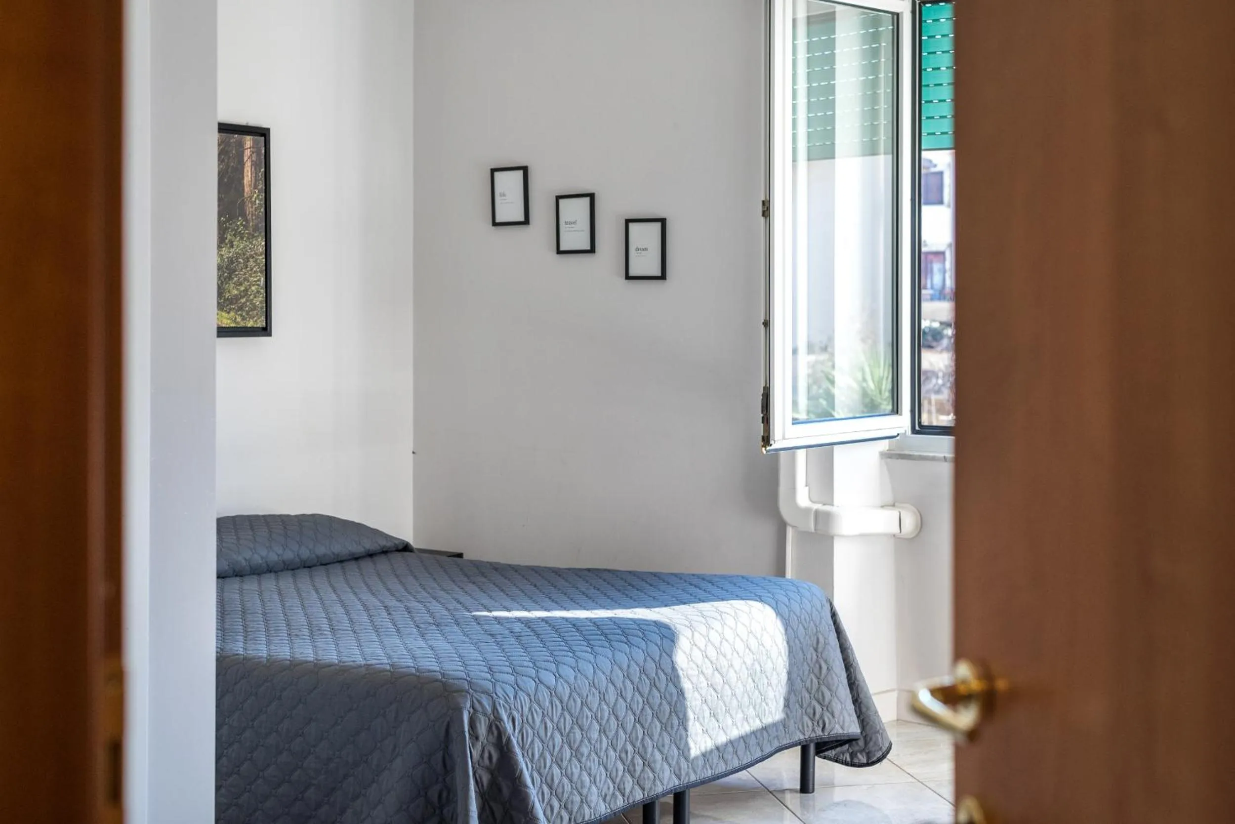 Travelershome Ciampino Rooms