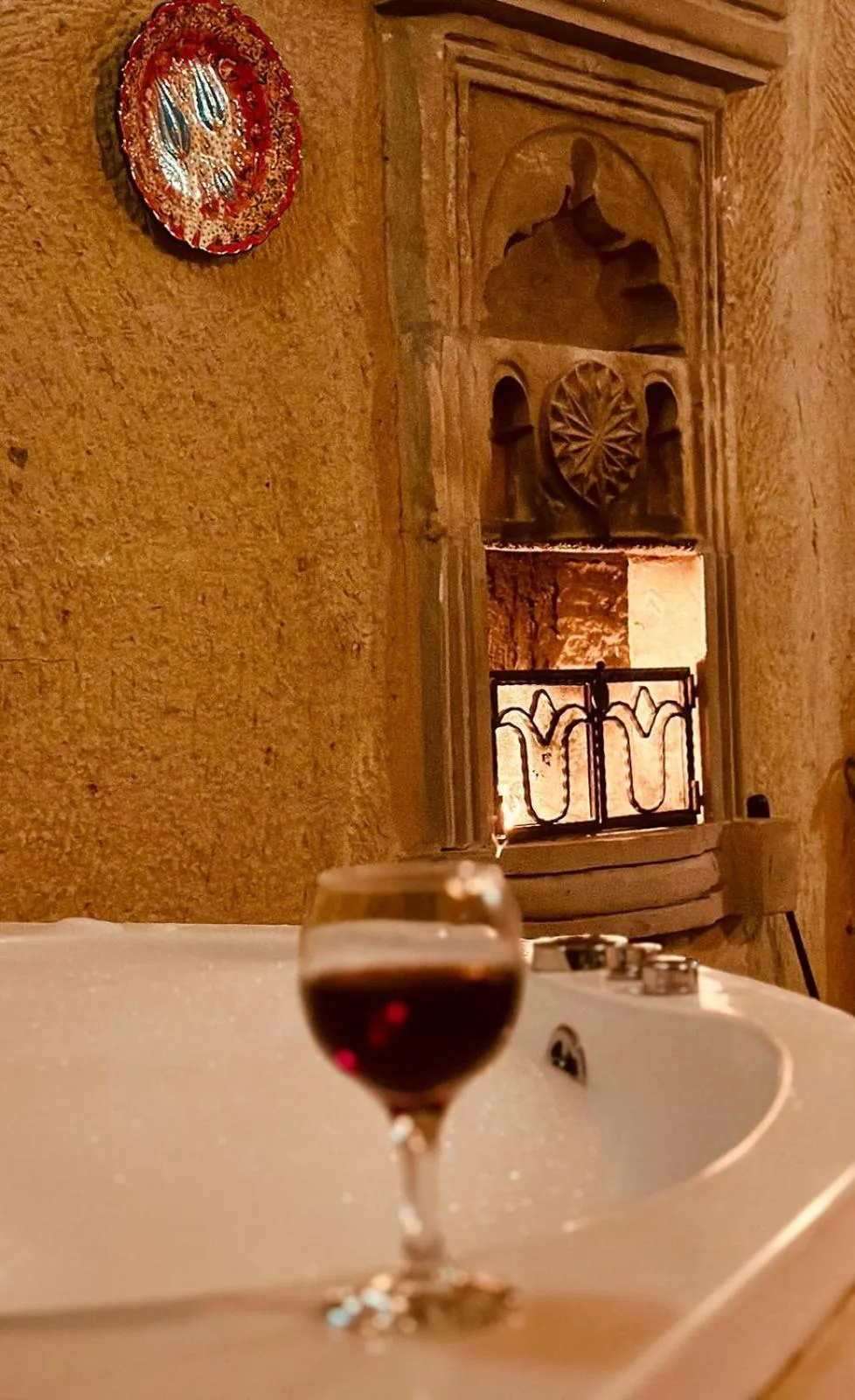 Hot Tub in Lovely Cappadocia Hotel