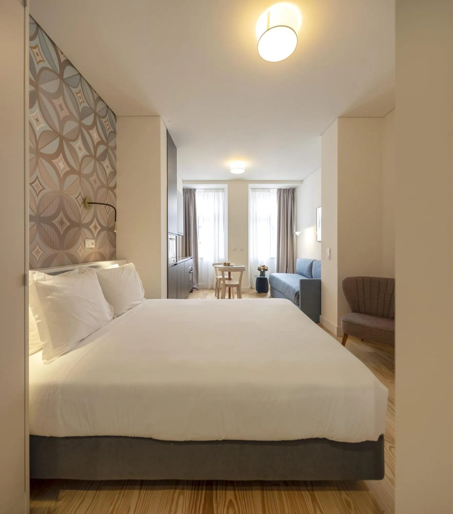 Bedroom, Bed in Lisbon Serviced Apartments - Santos