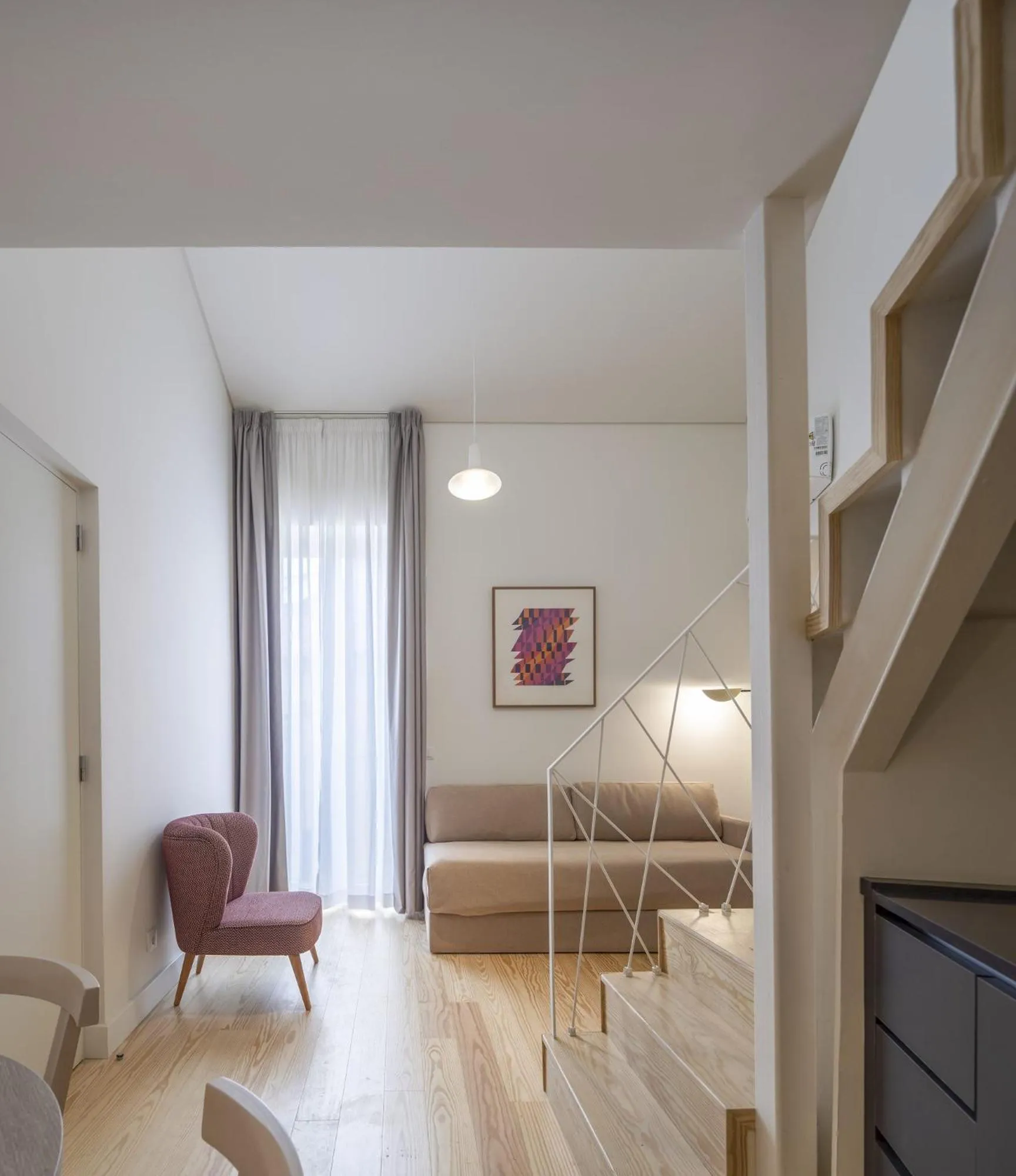 Living room, Bed in Lisbon Serviced Apartments - Santos