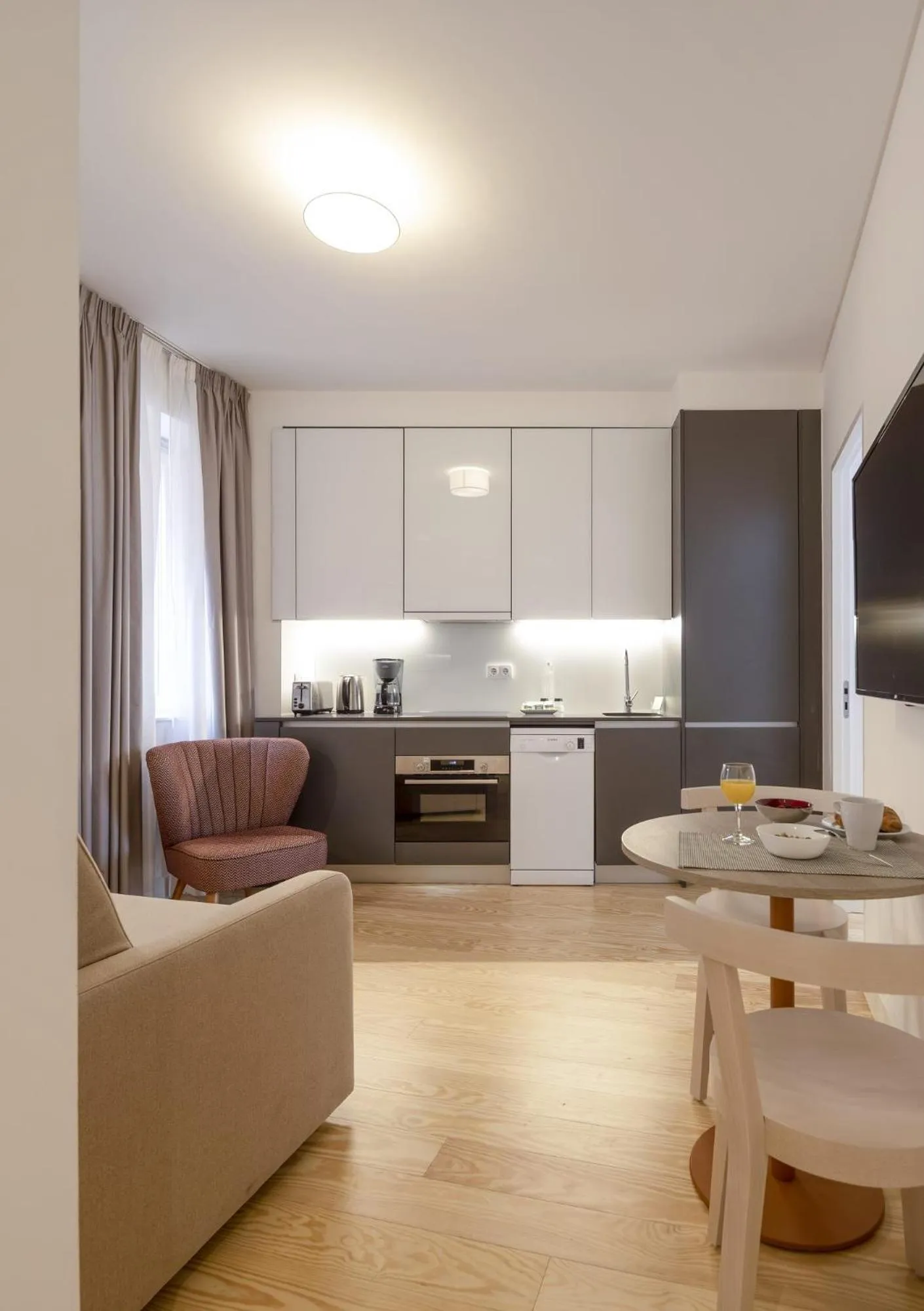 Kitchen or kitchenette in Lisbon Serviced Apartments - Santos