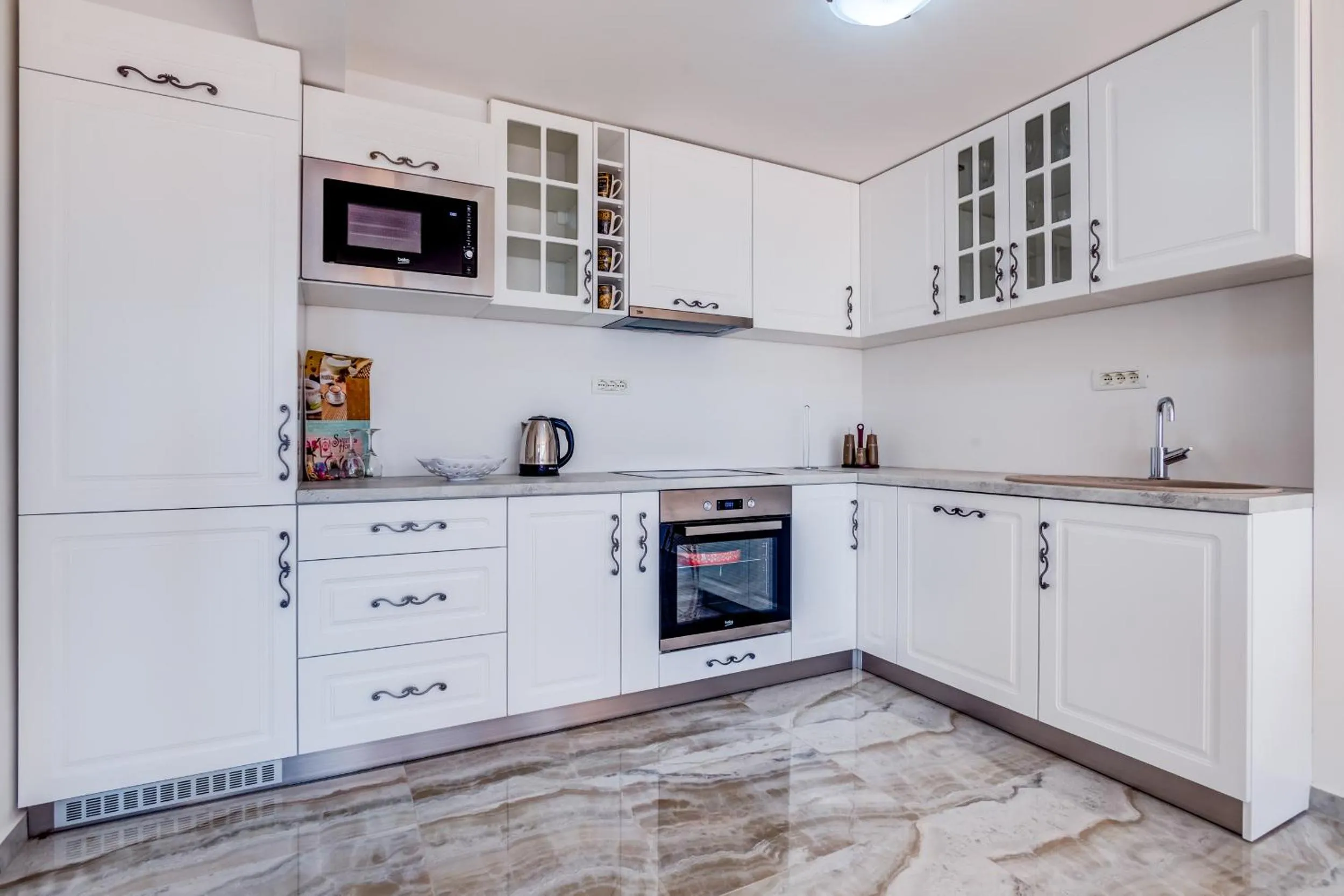 Kitchen or kitchenette in Dolaca Villas