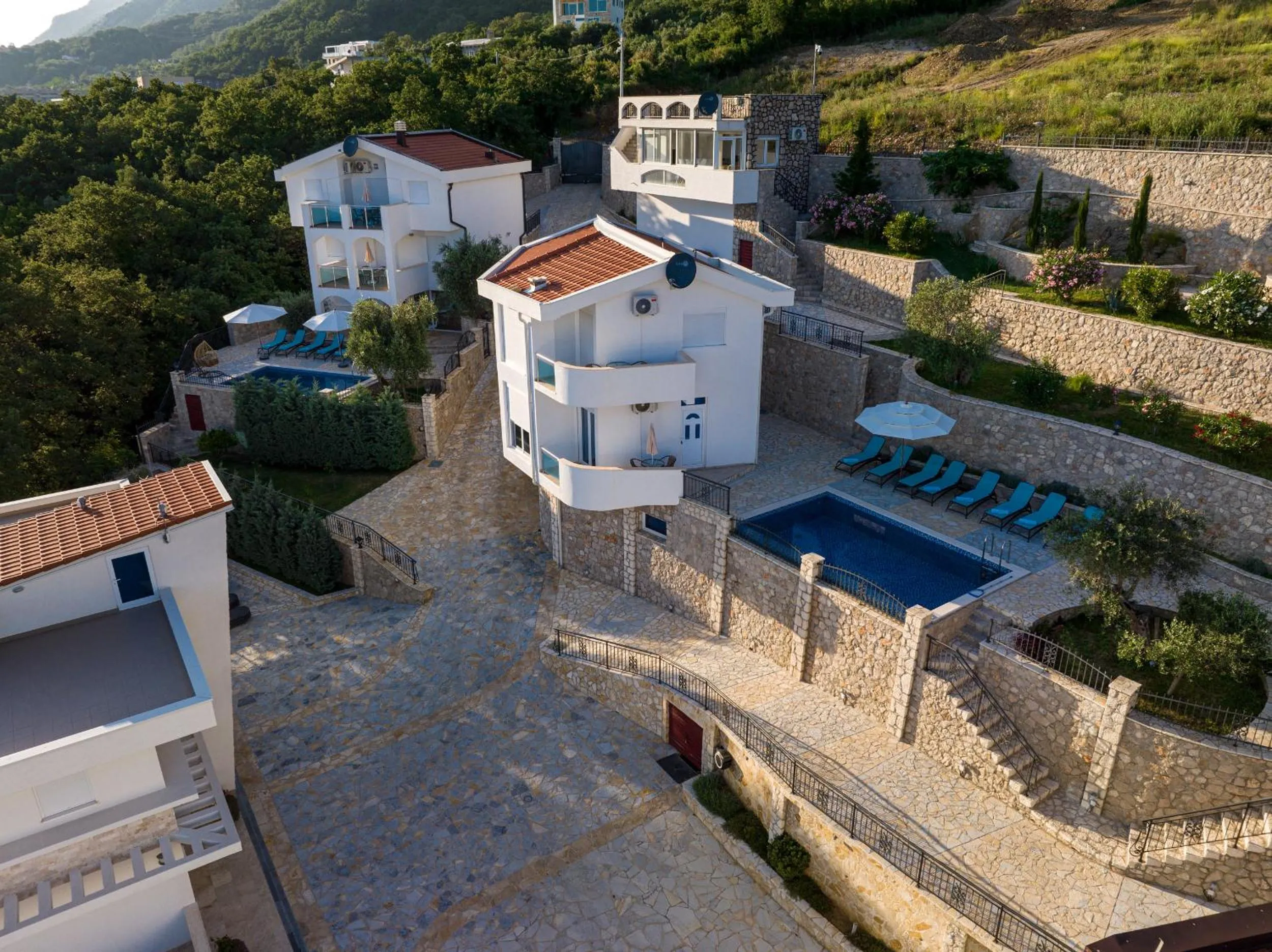 Property building in Dolaca Villas