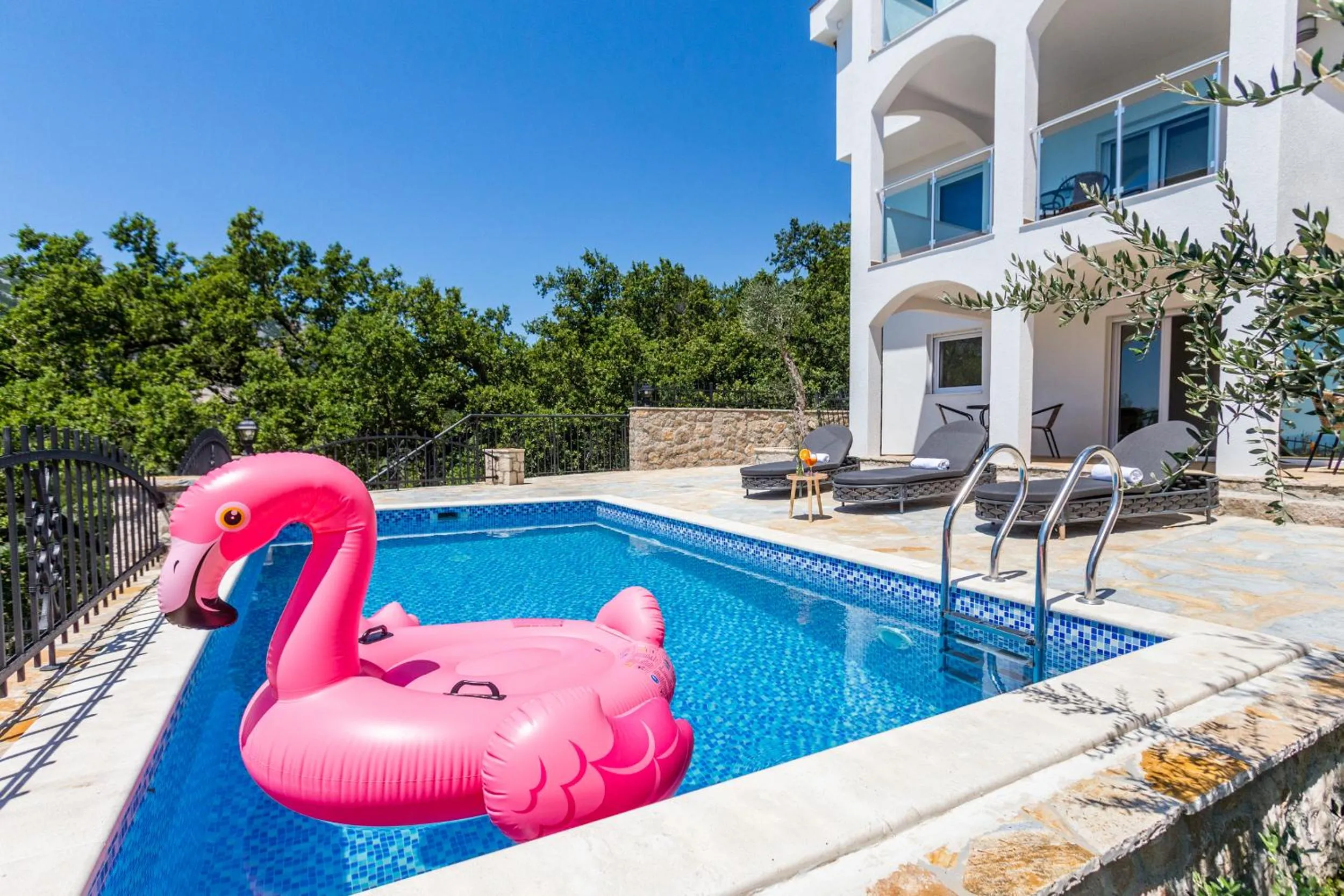 Swimming pool in Dolaca Villas