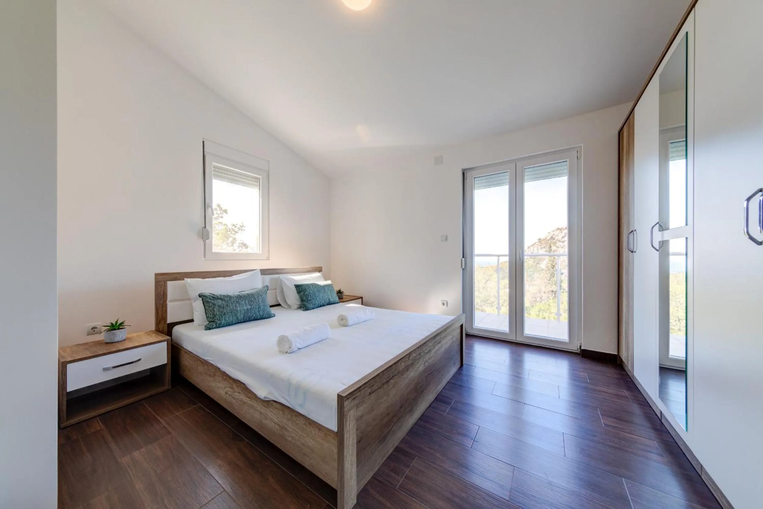 Photo of the whole room, Bed in Dolaca Villas