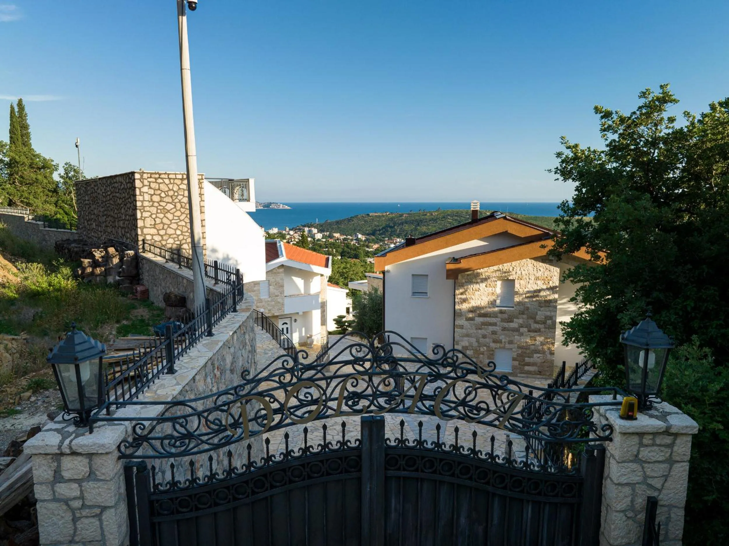 Property building in Dolaca Villas