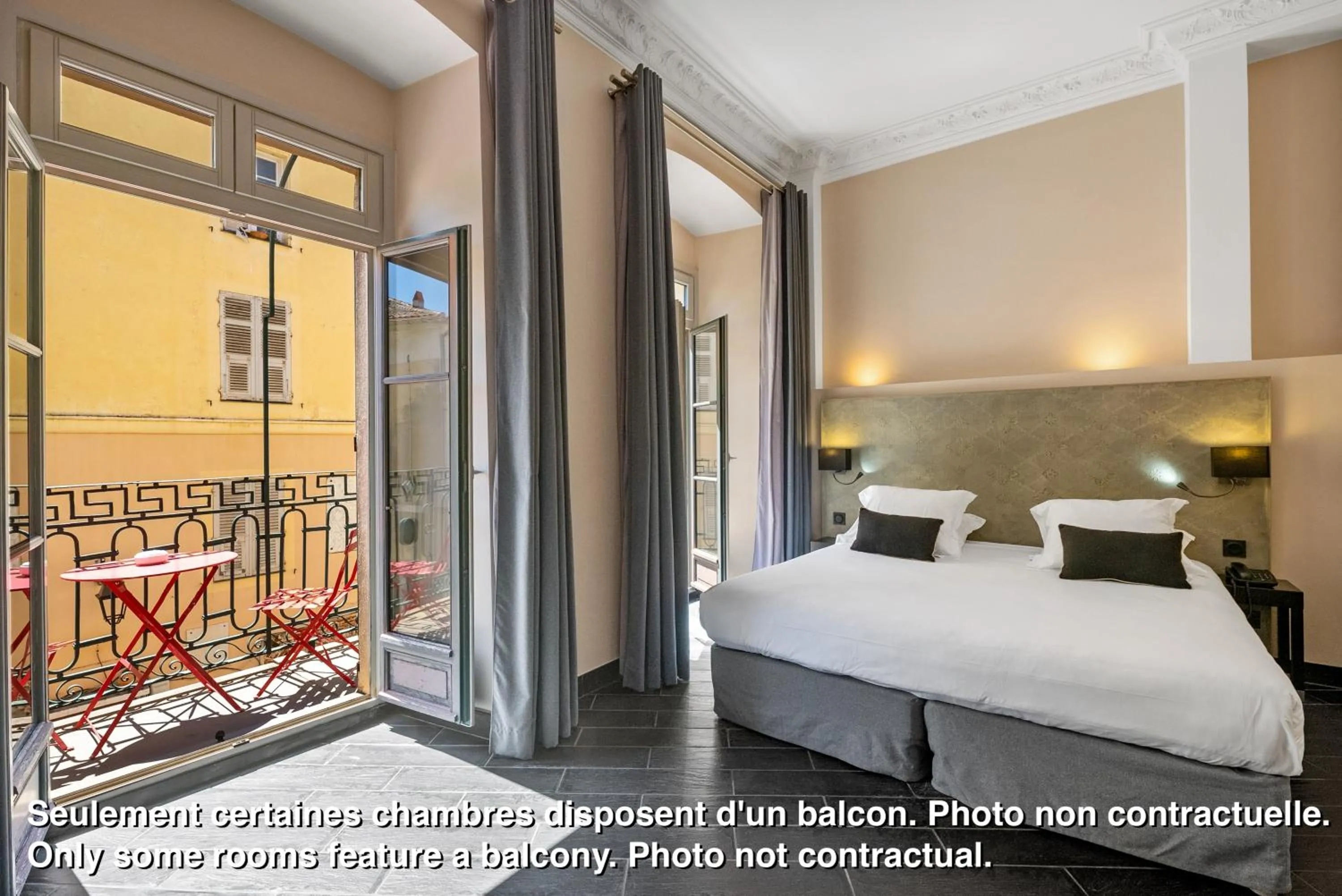 Balcony/Terrace, Bed in Hotel POZZO DI BORGO