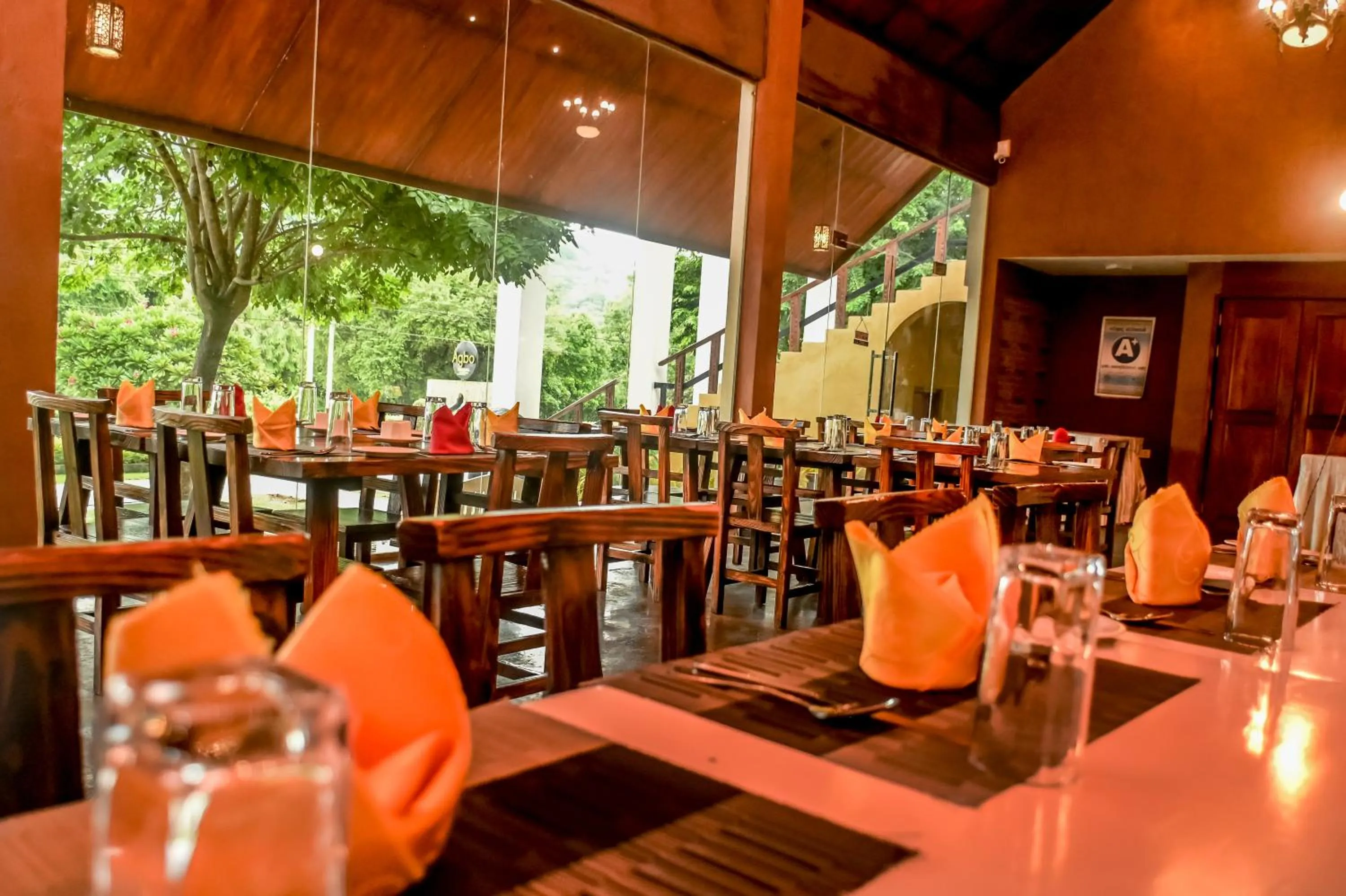 Restaurant/places to eat in Agbo Hotel