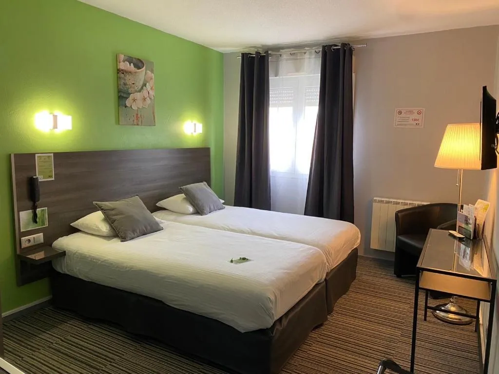 Bed in Hôtel Bagatelle