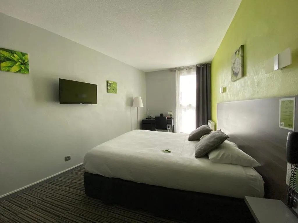 Bed in Hôtel Bagatelle