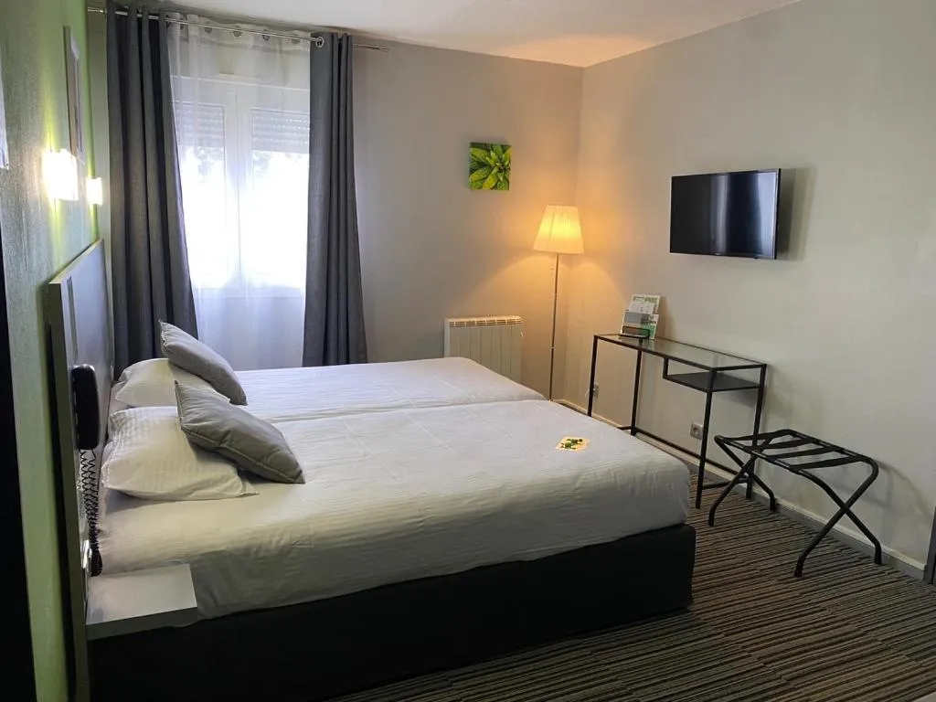 Bed in Hôtel Bagatelle