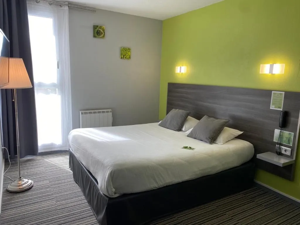 Bed in Hôtel Bagatelle