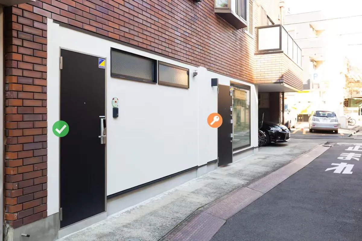 Facade/entrance in Cross Bridge Ikebukuro