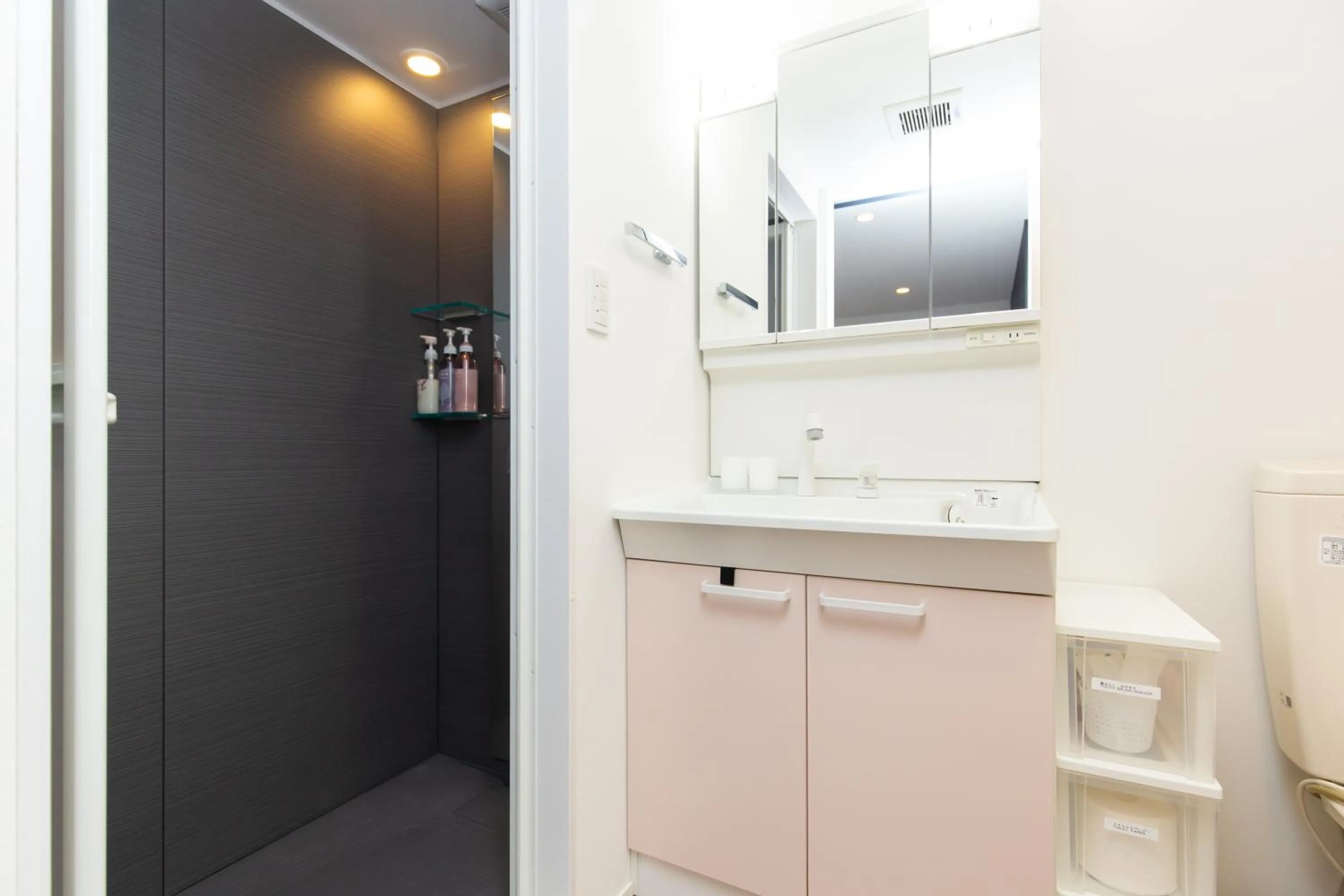 Bathroom in Cross Bridge Ikebukuro