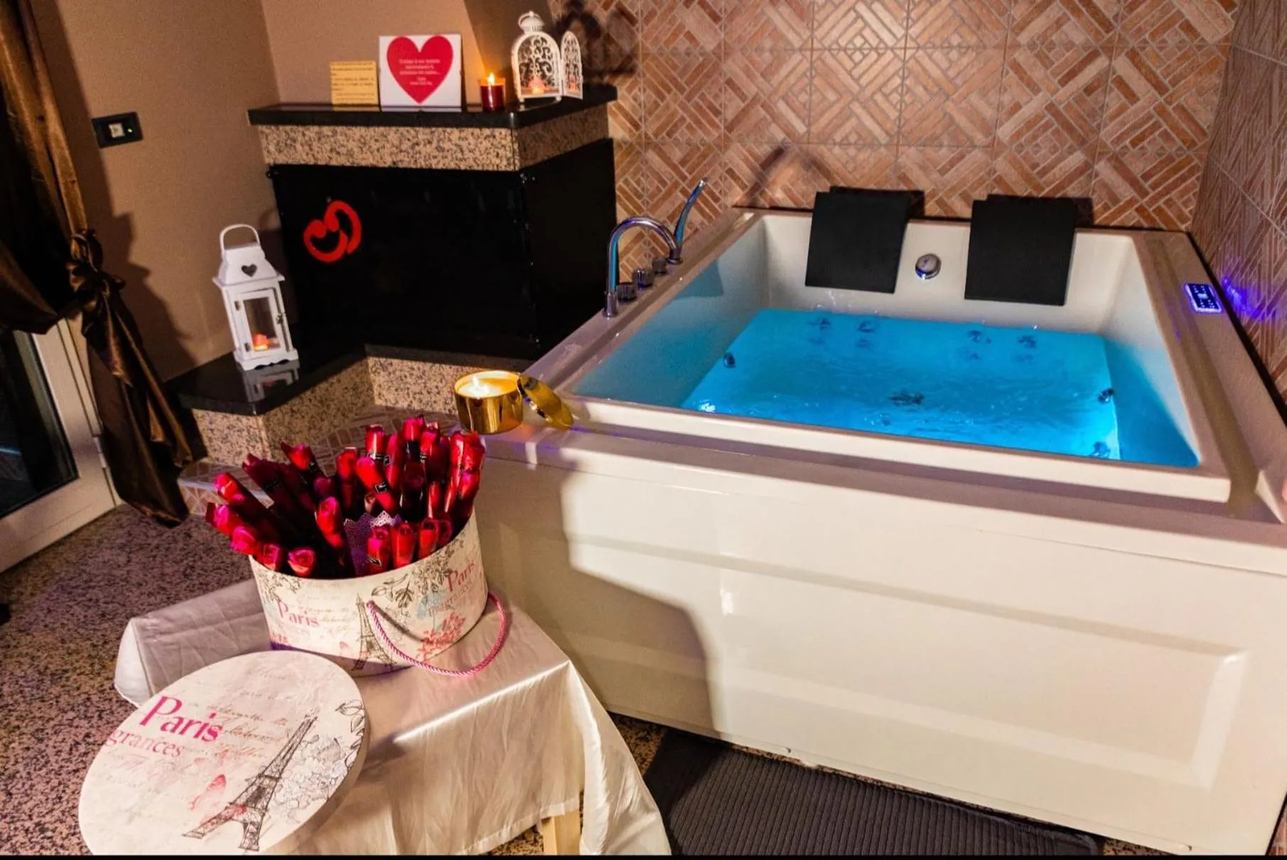 Bed in Andale SuiteSpa