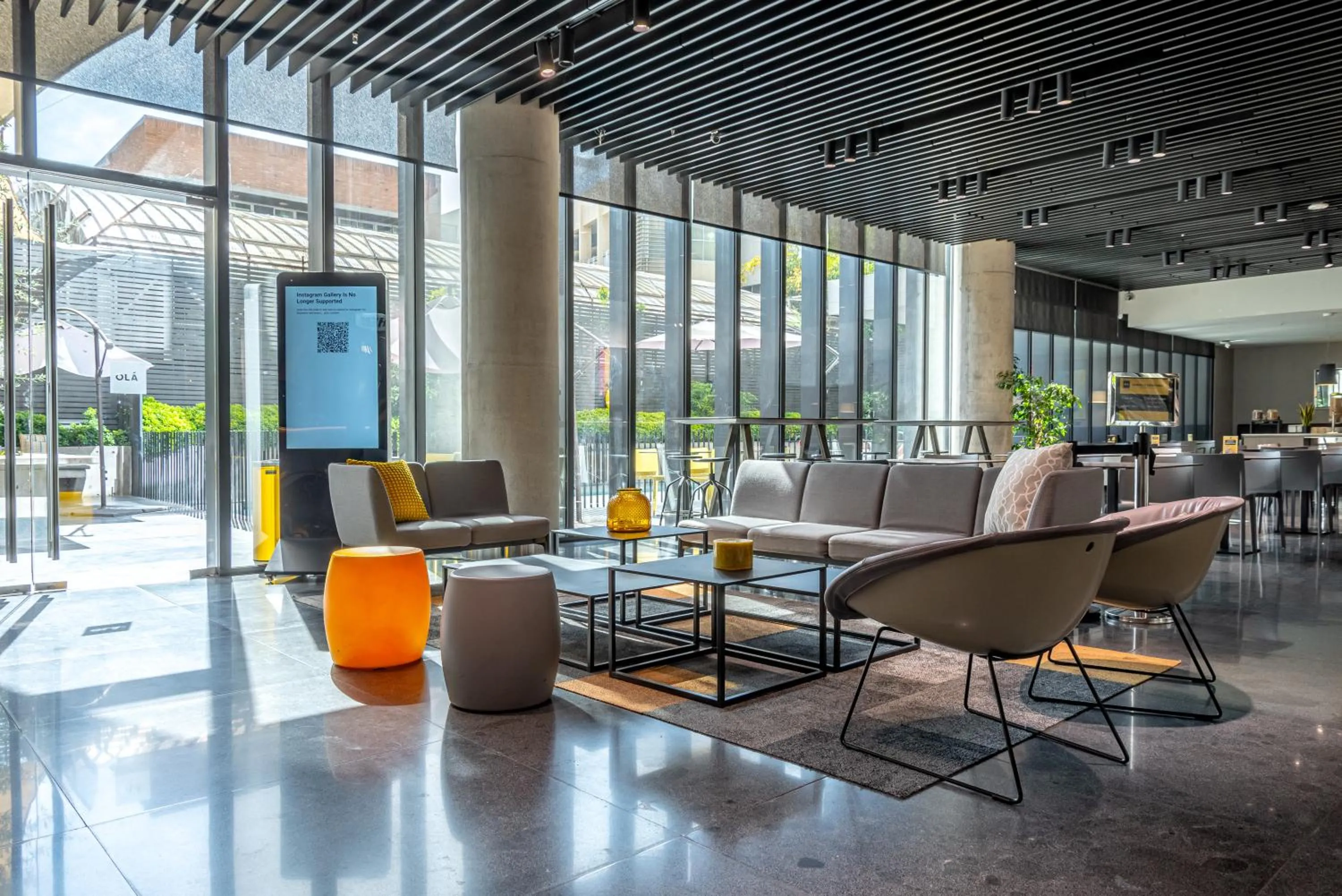 Restaurant/places to eat in Ola Santiago Providencia, Tapestry Collection by Hilton