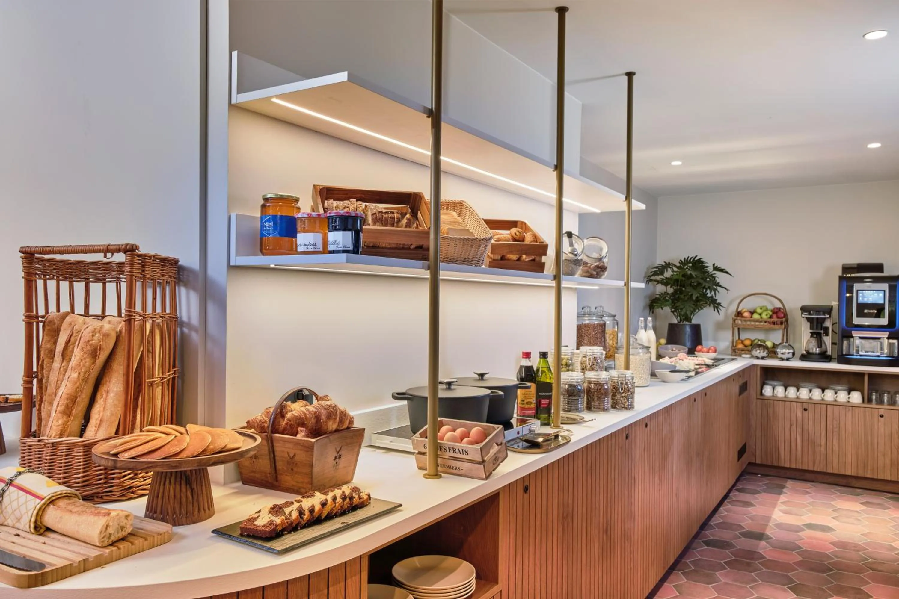 Buffet breakfast in Posy Hotel by Happyculture