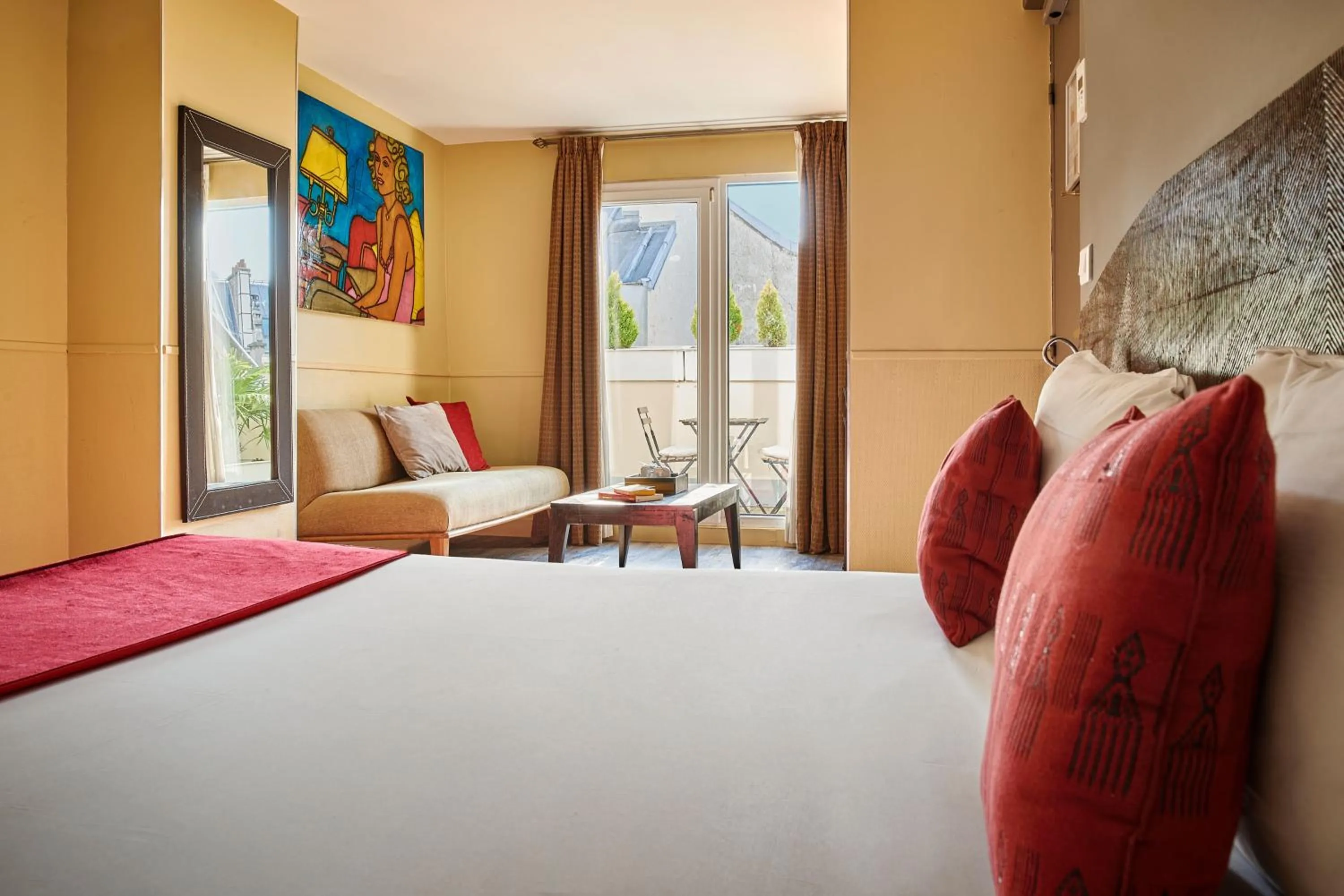 Superior Suite in Hôtel Moulin Plaza by Happyculture
