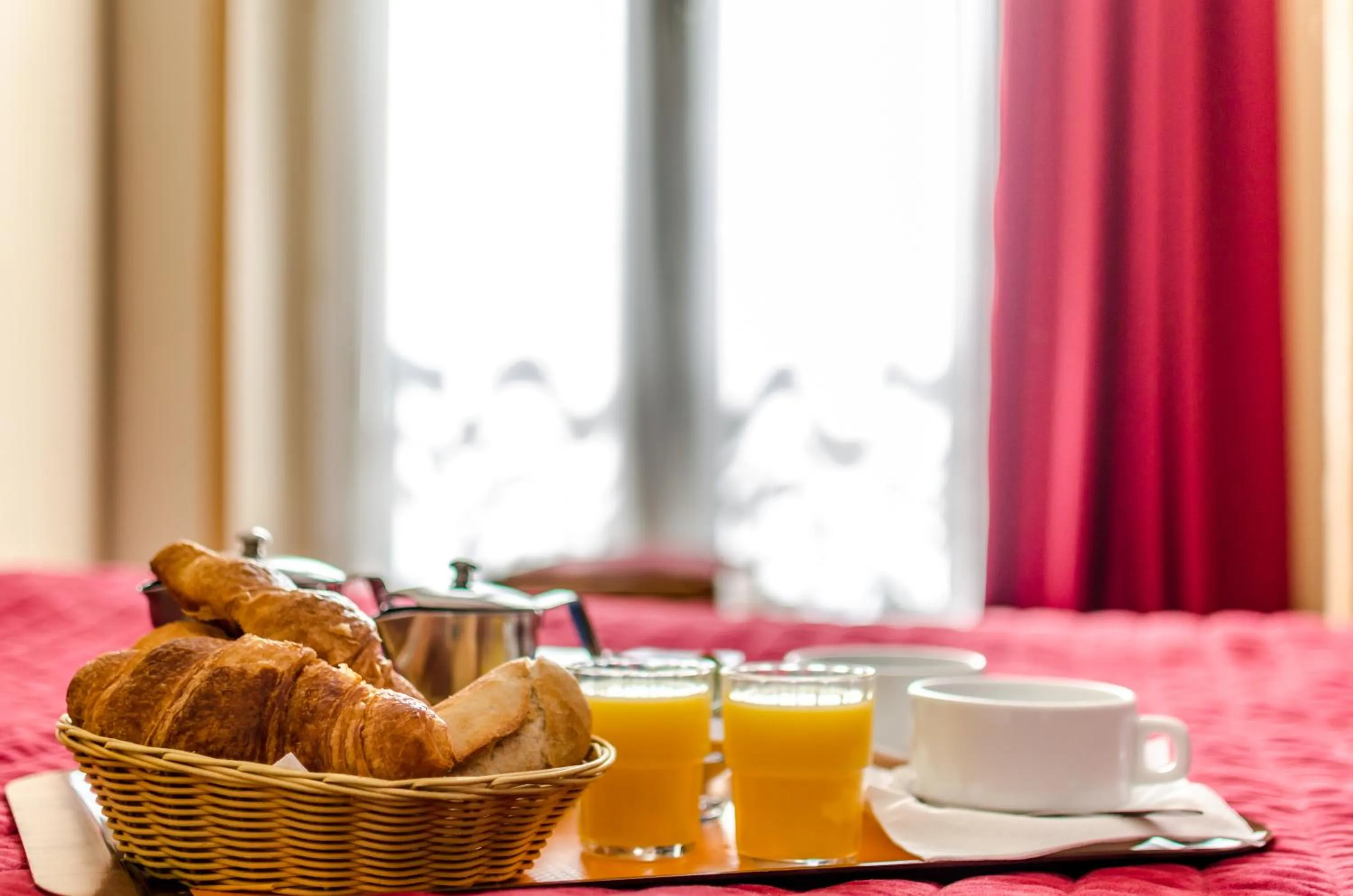 Breakfast in Avenir Hotel Montmartre