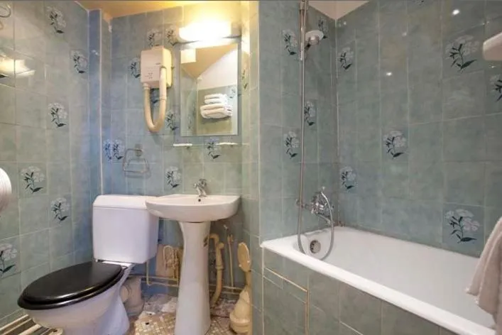 Bathroom in Avenir Hotel Montmartre