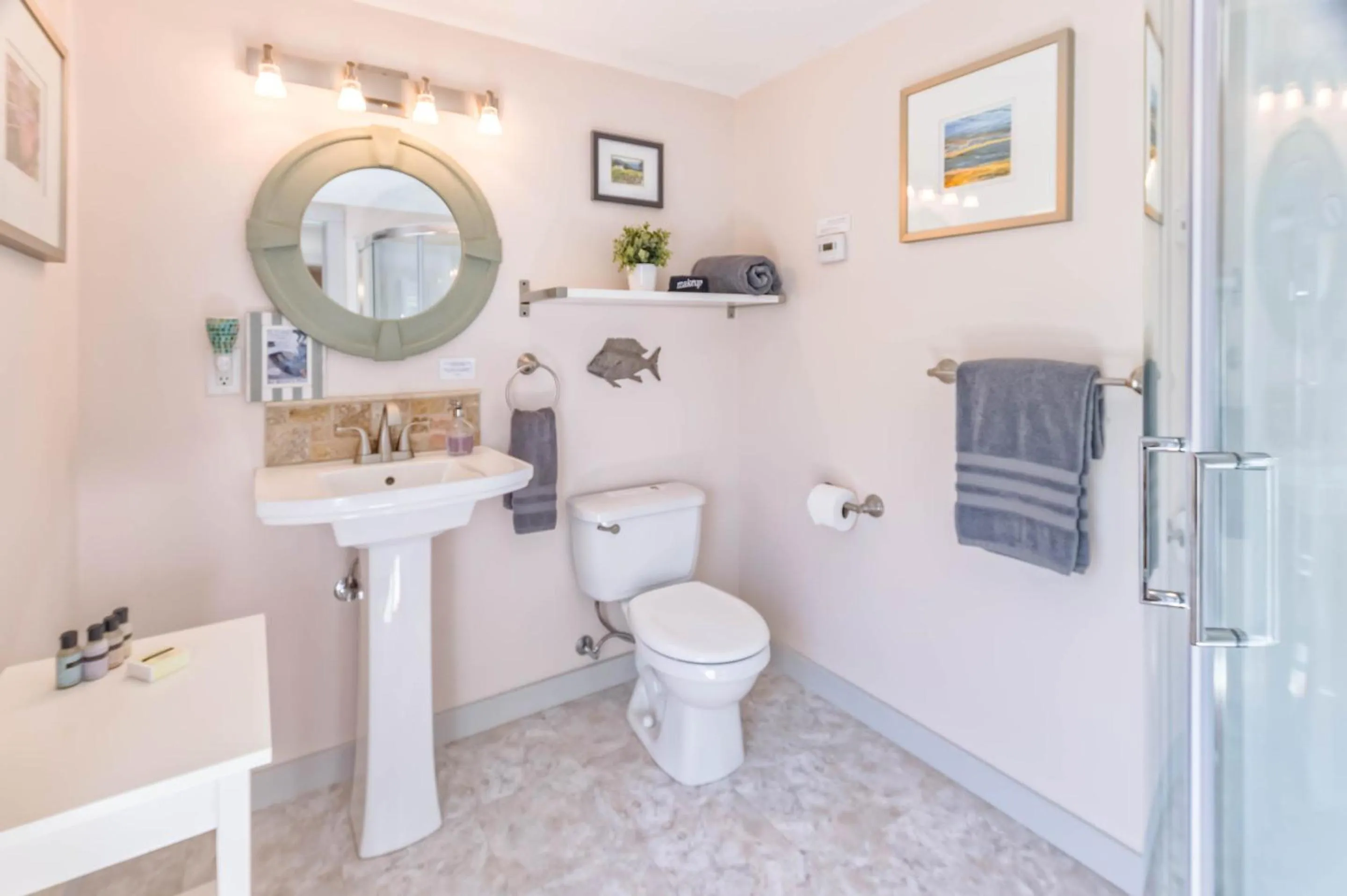 Bathroom in Moonshadow B&B