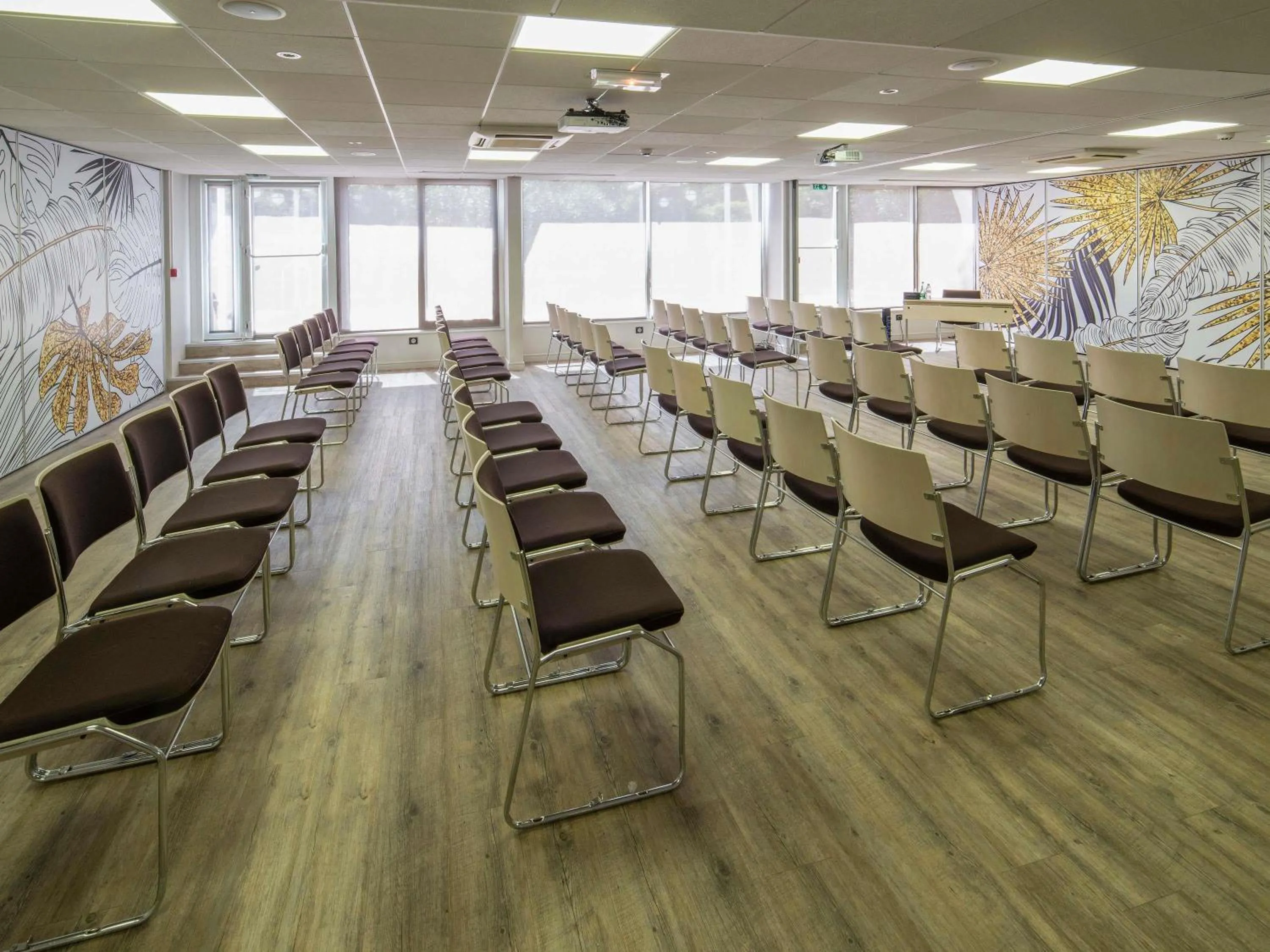 Meeting/conference room in Novotel La Grande Motte Golf