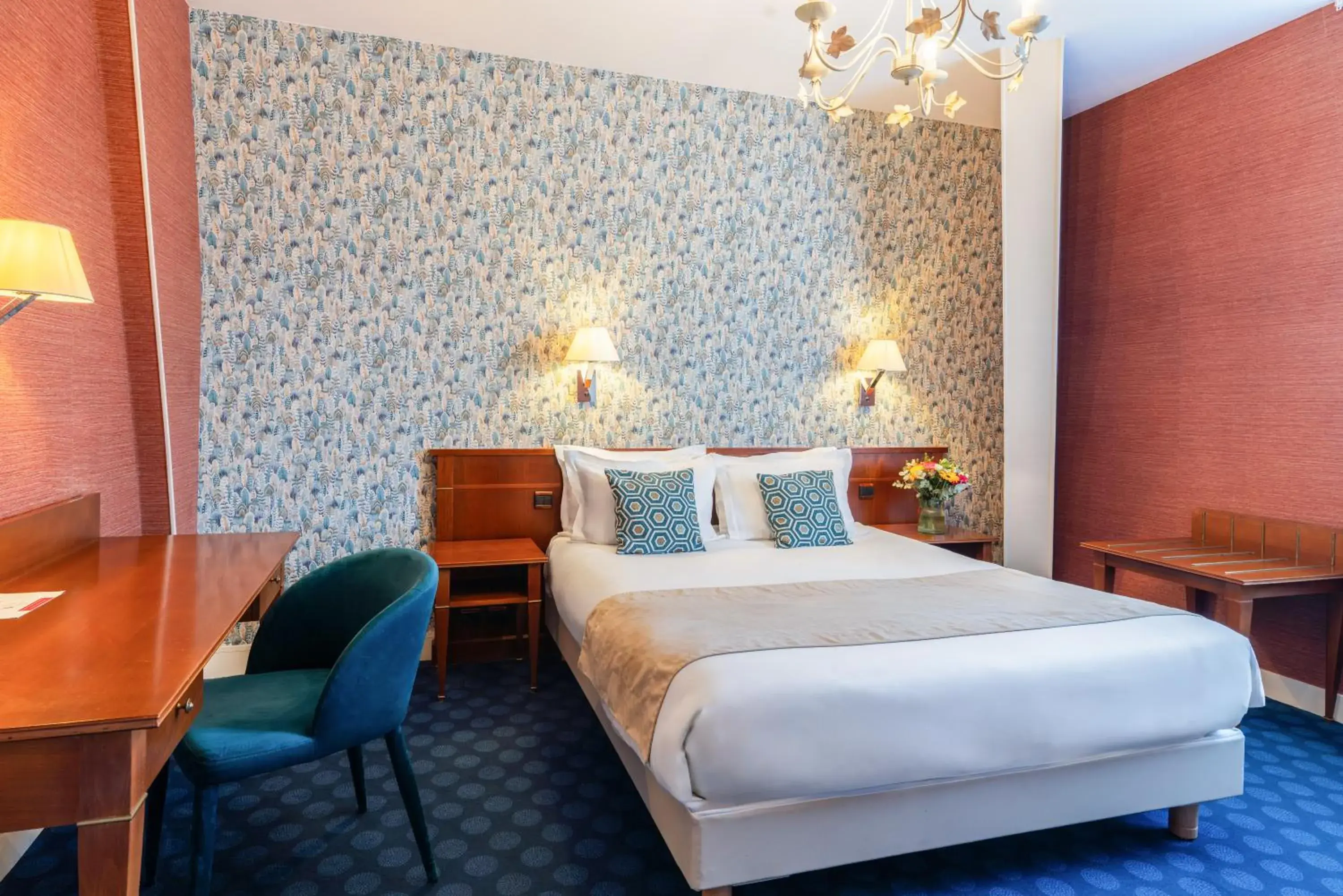 Privilege Double or Twin Room (1-2 People) in The Originals Boutique, Hôtel Normandie, Auxerre Privilege Double or Twin Room (1-2 People) in The Originals Boutique, Hôtel Normandie, Auxerre