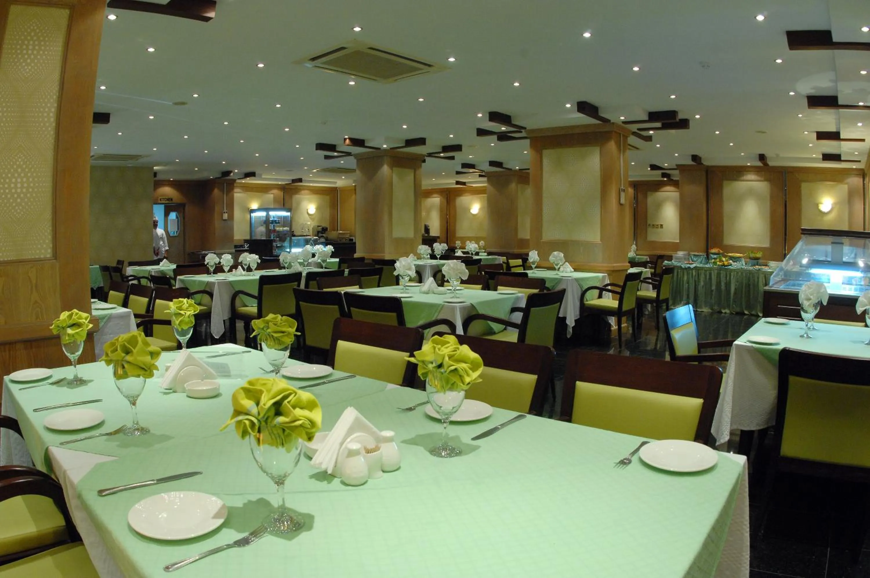 Restaurant/places to eat in Al Muntazah Plaza Hotel