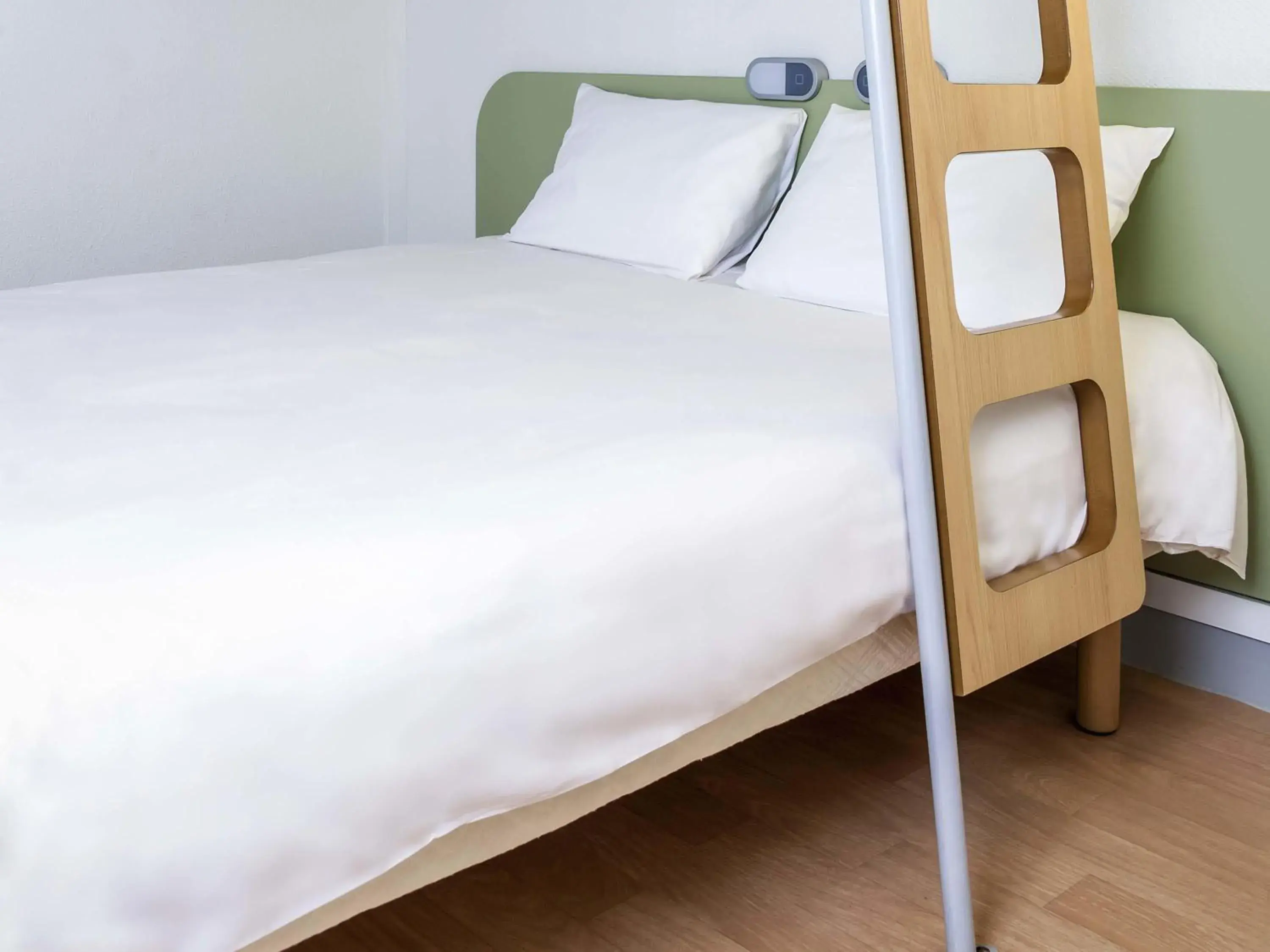 Triple Room with One Double Bed and One Bunk Bed in ibis budget Caen Hérouville Triple Room with One Double Bed and One Bunk Bed in ibis budget Caen Hérouville